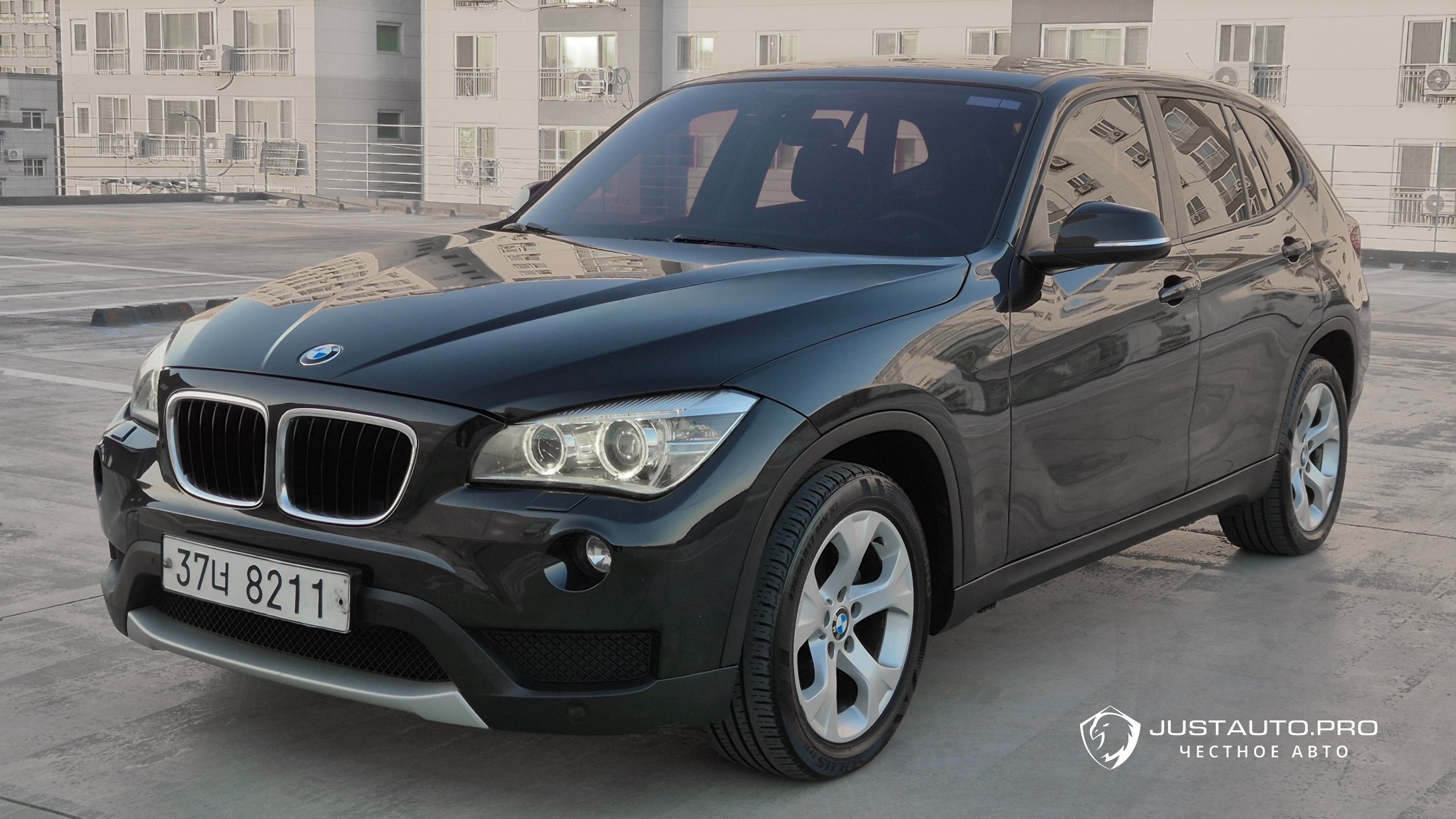 Автомобиль BMW X1