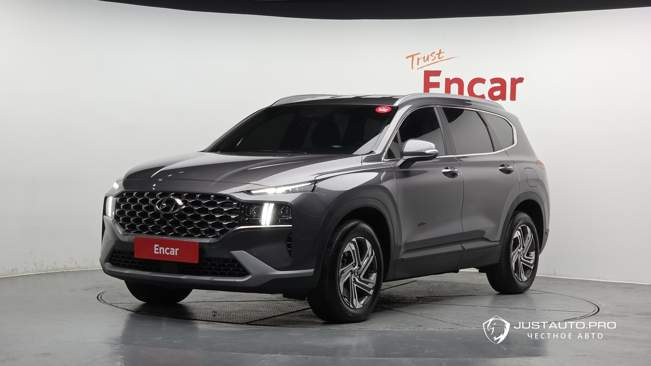 Автомобиль Hyundai Santafe