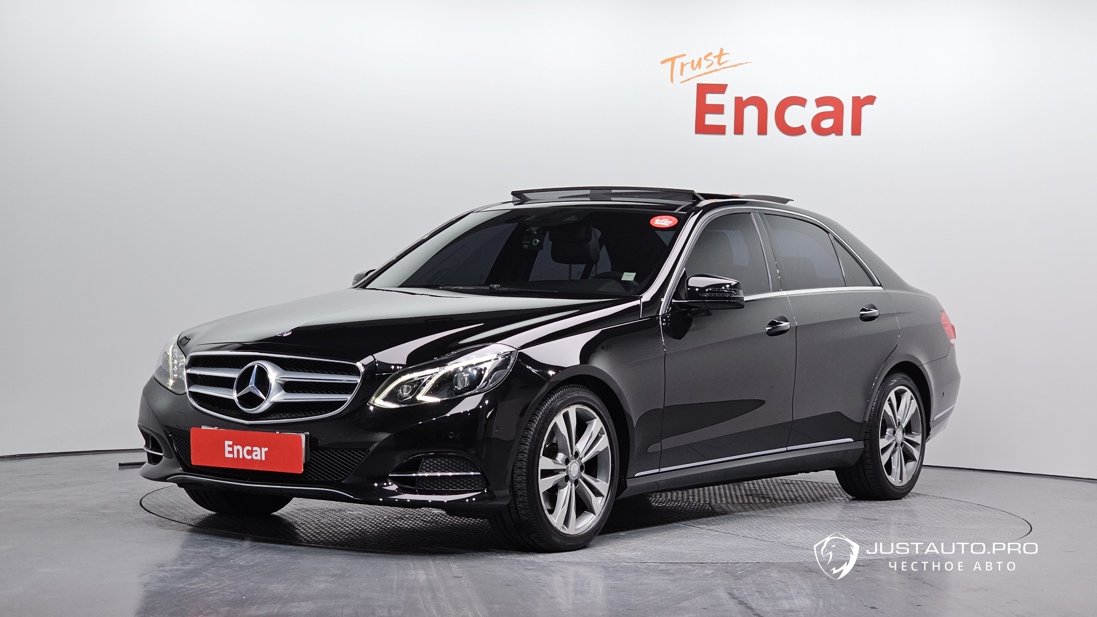 Автомобиль Mercedes-Benz E-Class