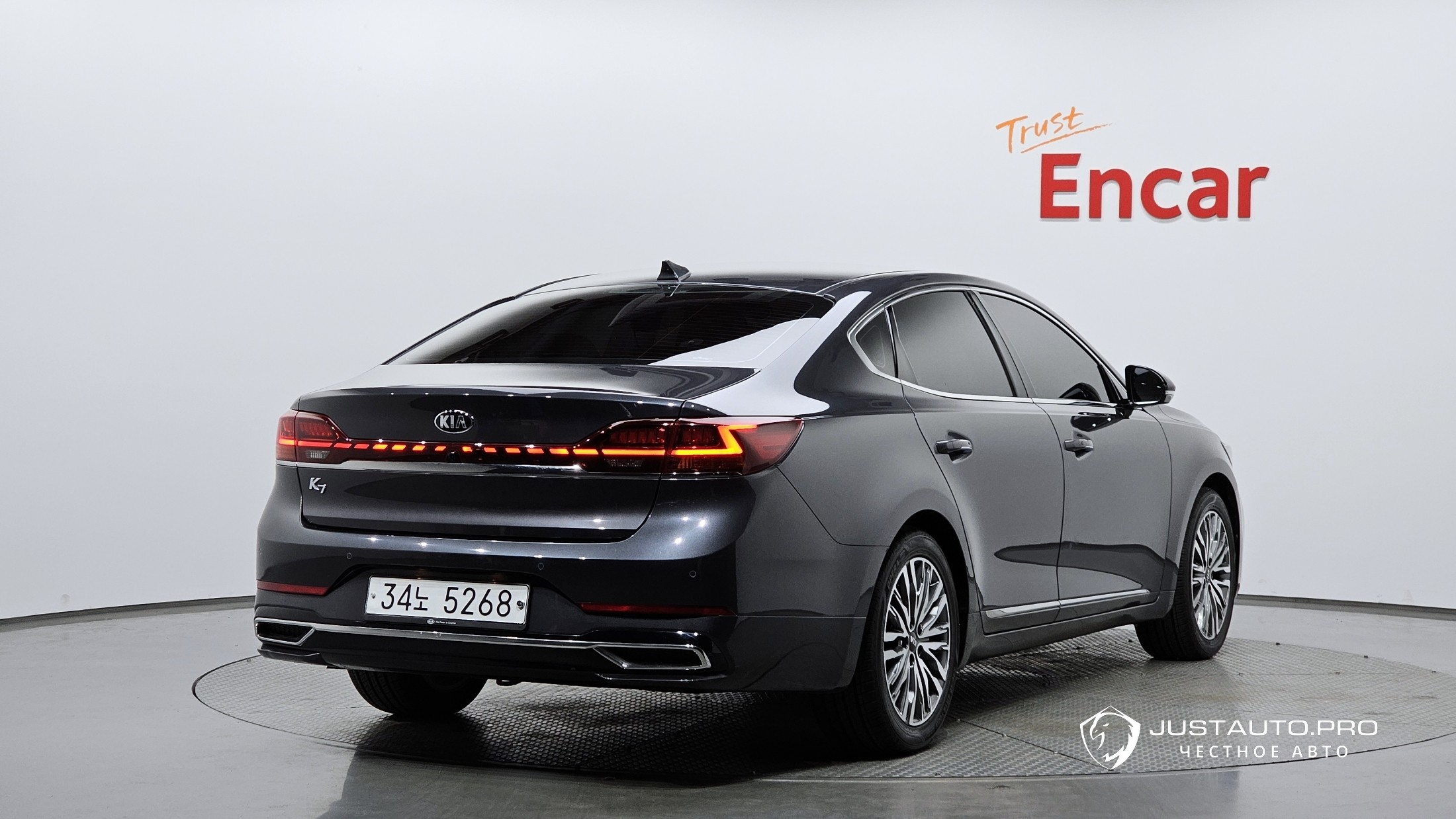 Автомобиль Kia K7