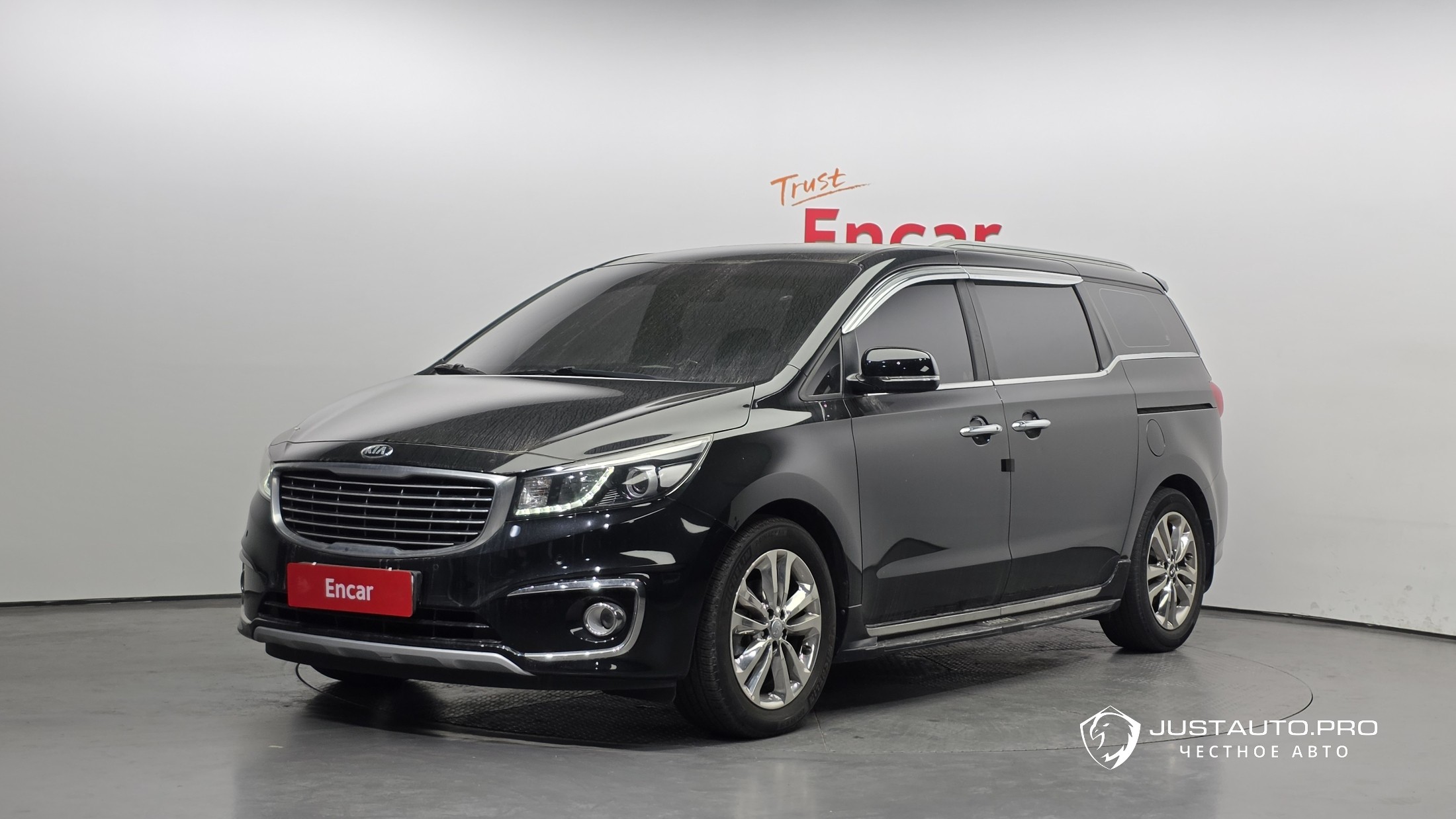 Автомобиль Kia Canival