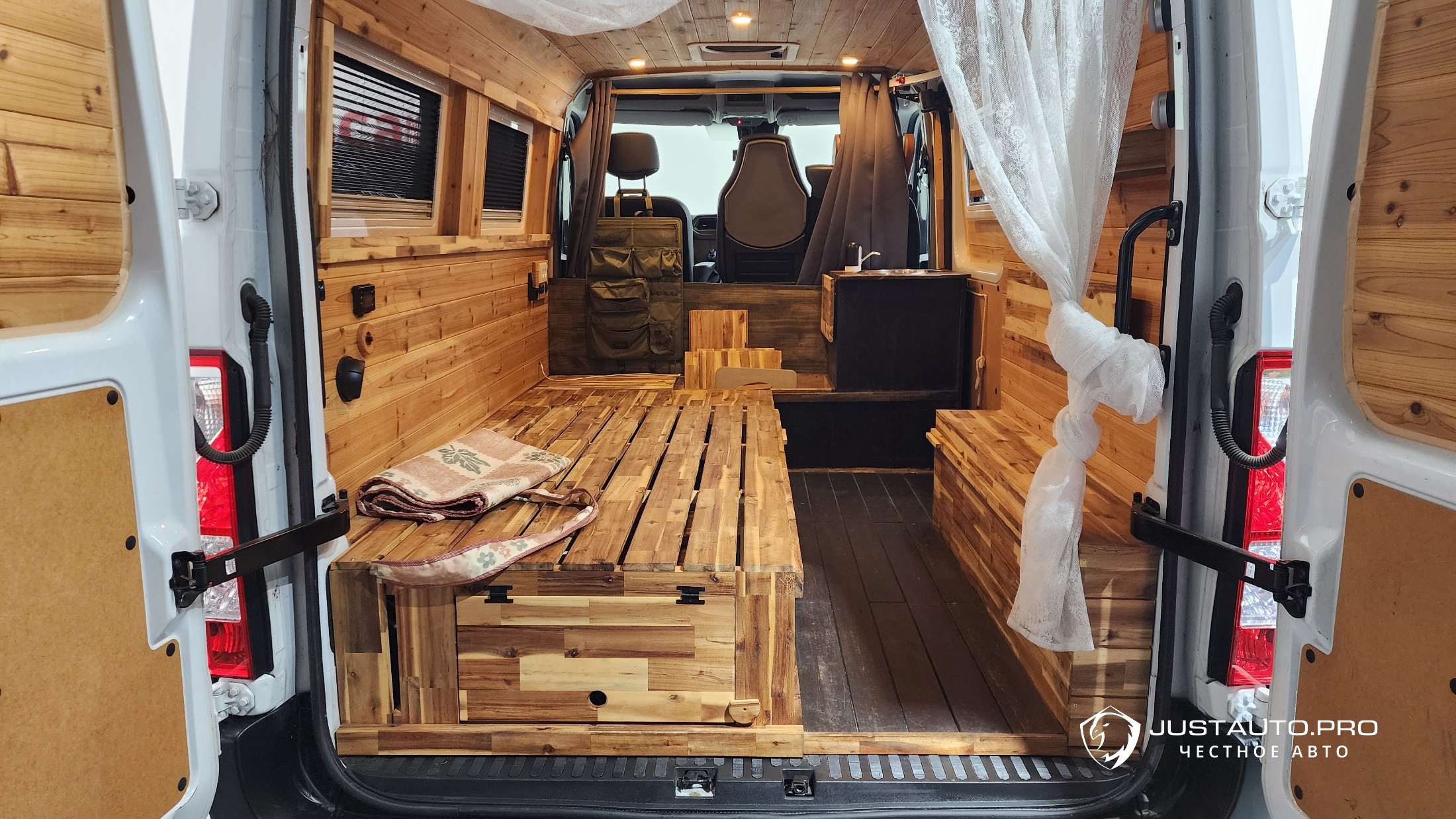 Автомобиль Renault-KoreaSamsung Master