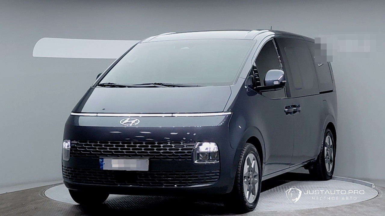 Автомобиль Hyundai Staria