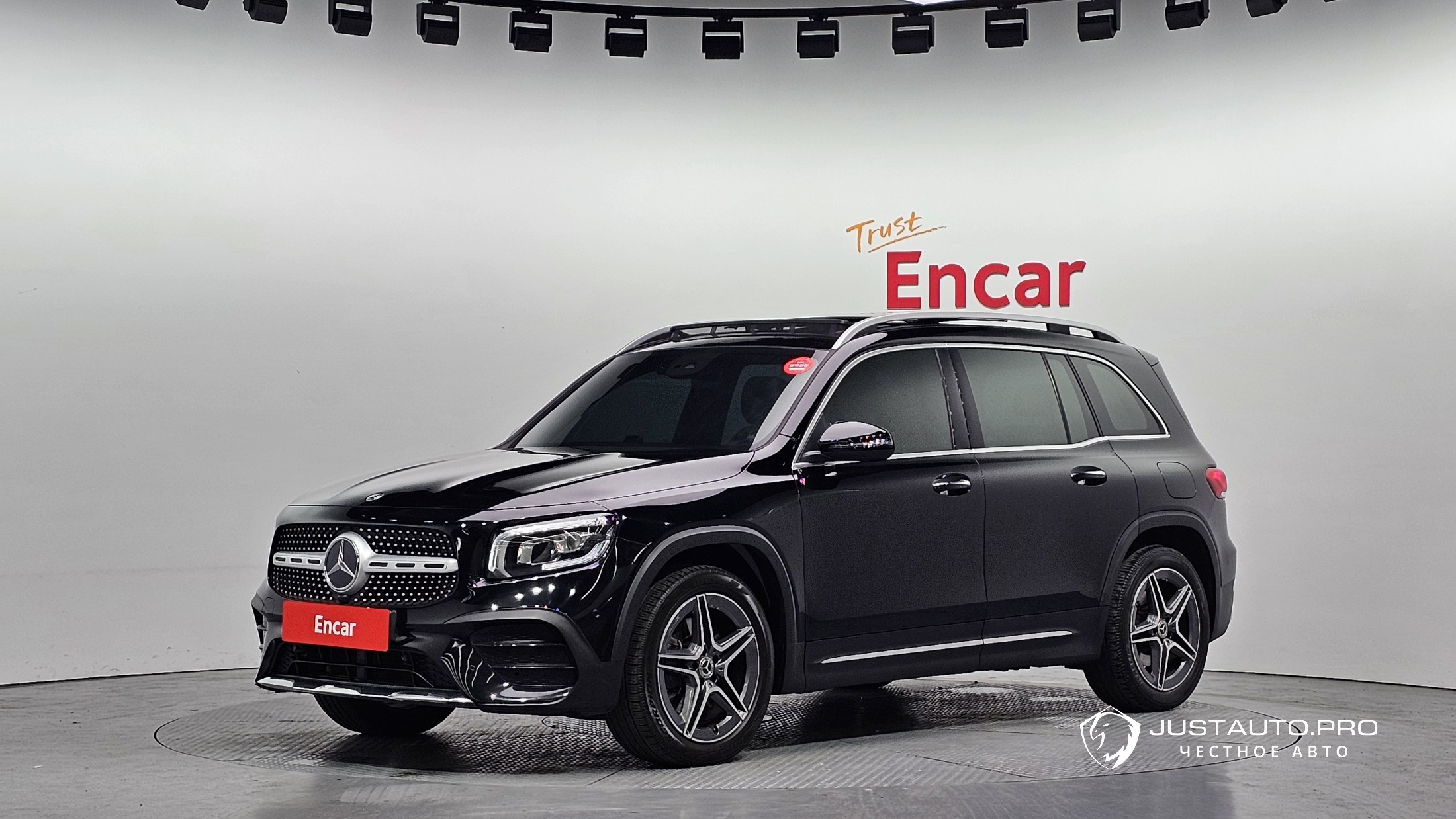 Автомобиль Mercedes-Benz GLB-Class