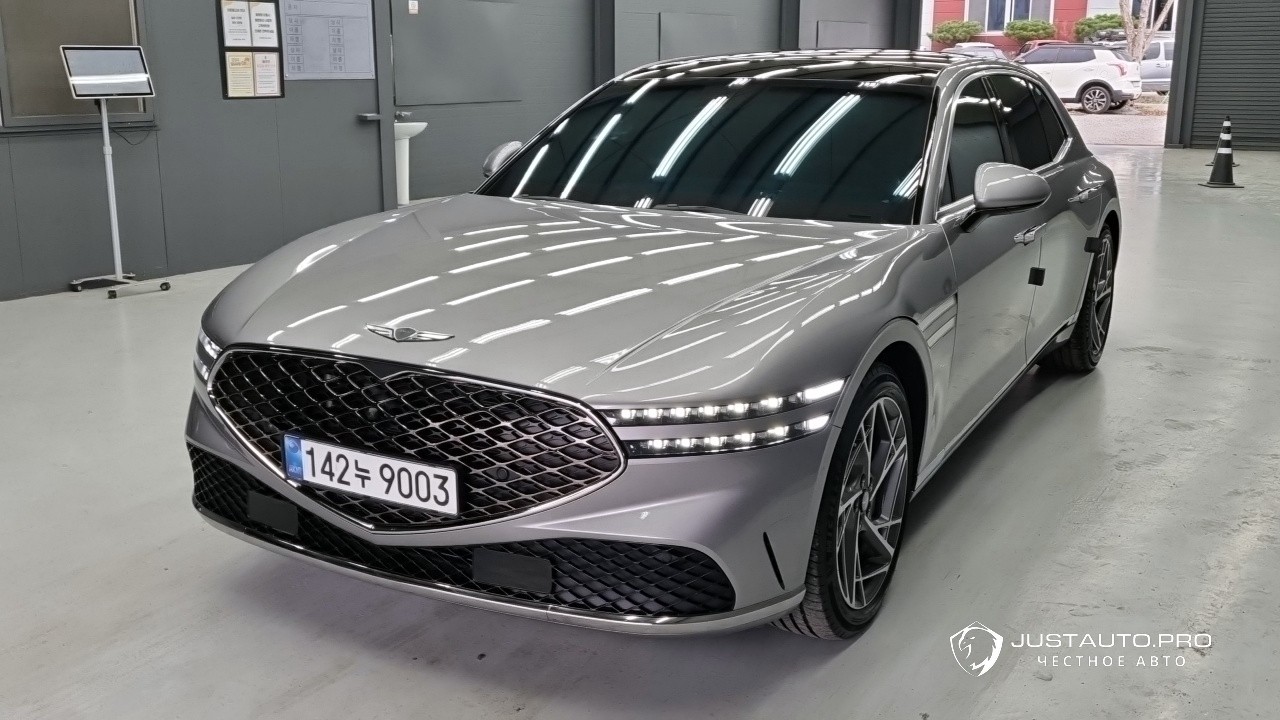 Автомобиль Genesis G90