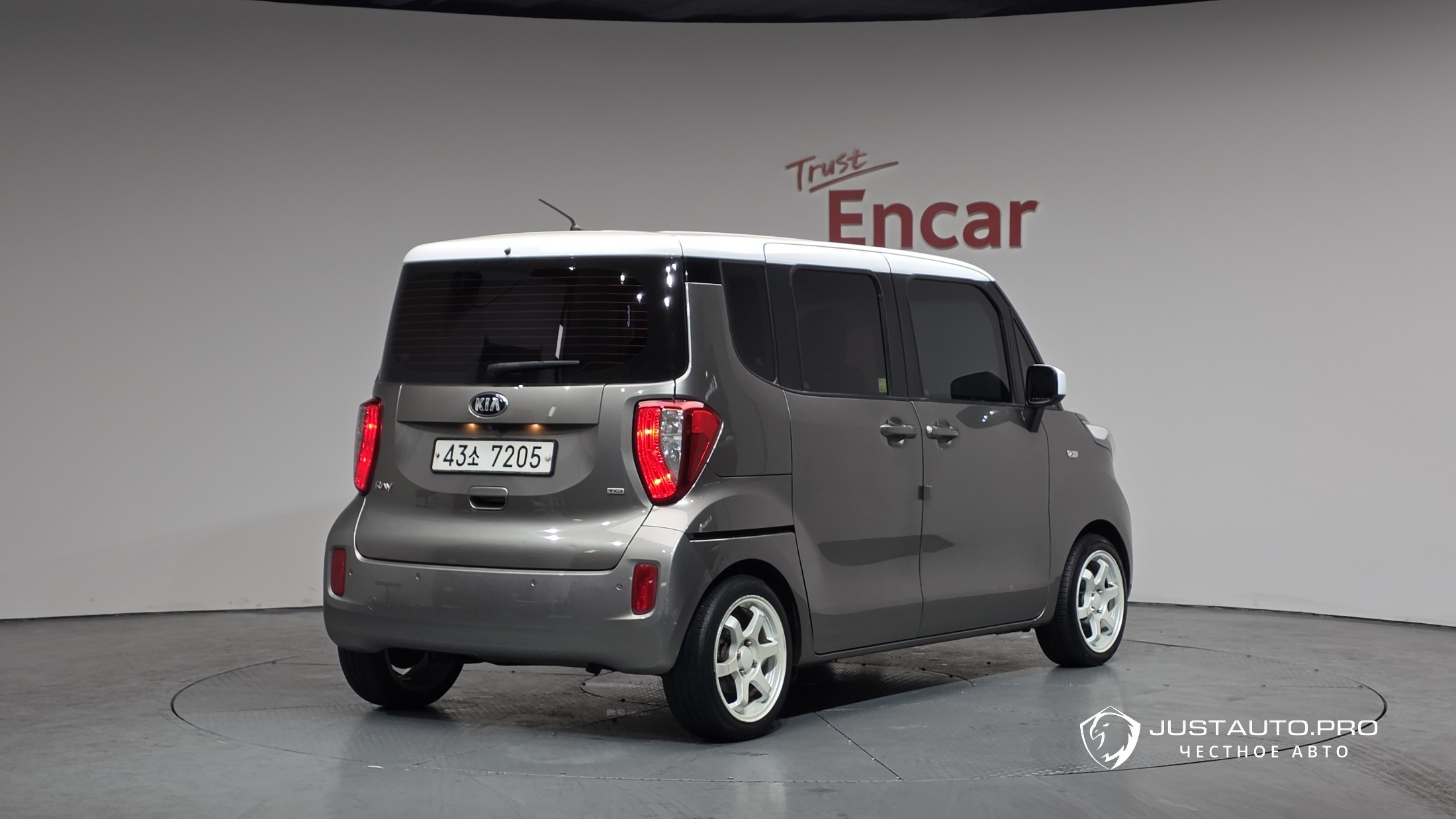 Автомобиль Kia RAY