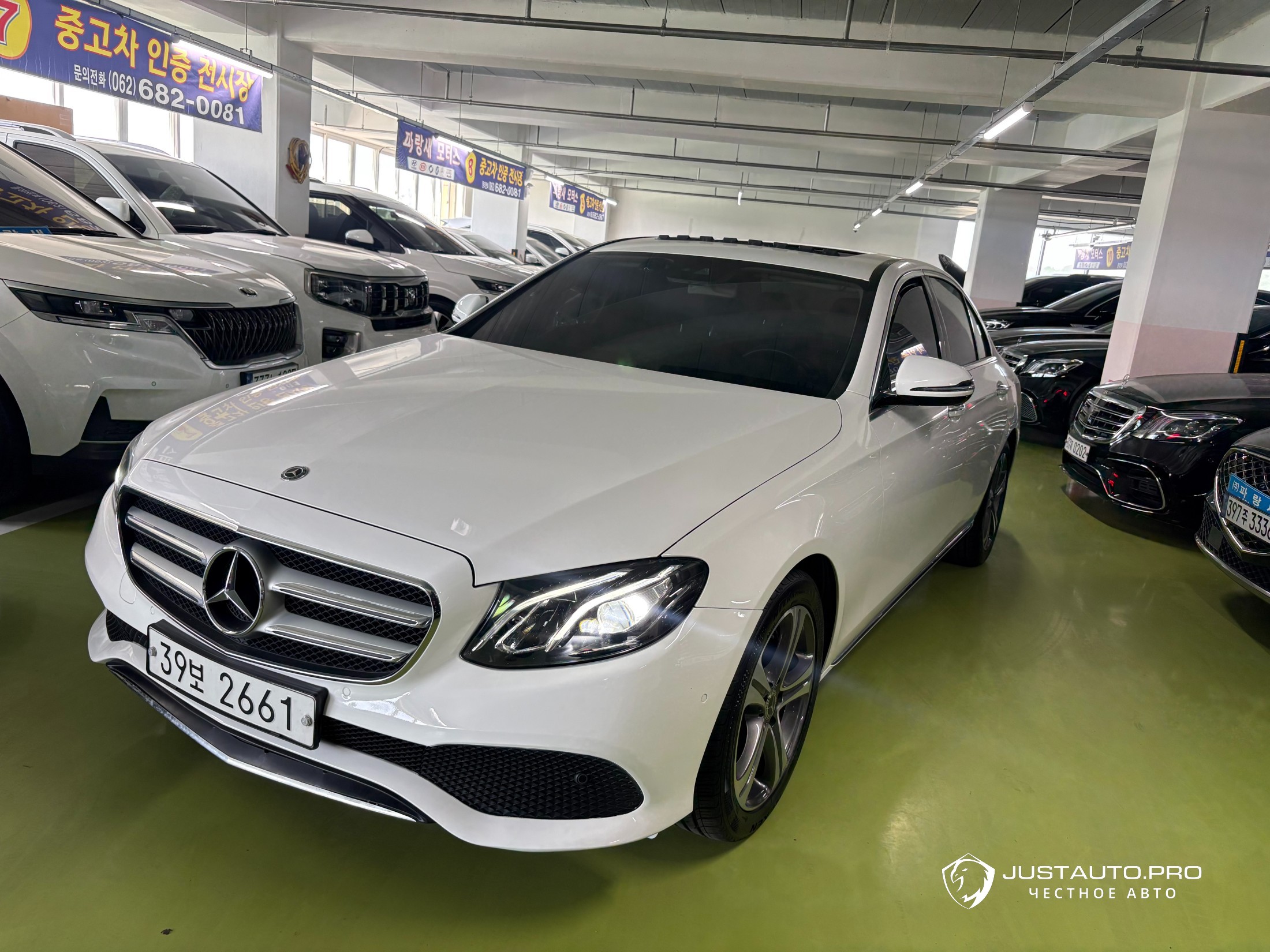 Автомобиль Mercedes-Benz E-Class