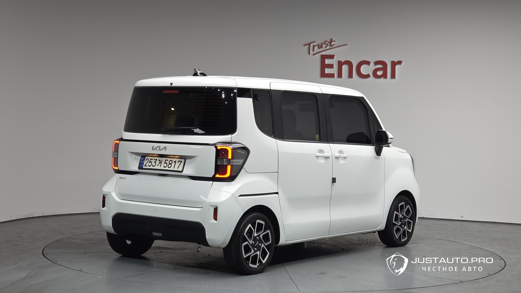 Автомобиль Kia RAY