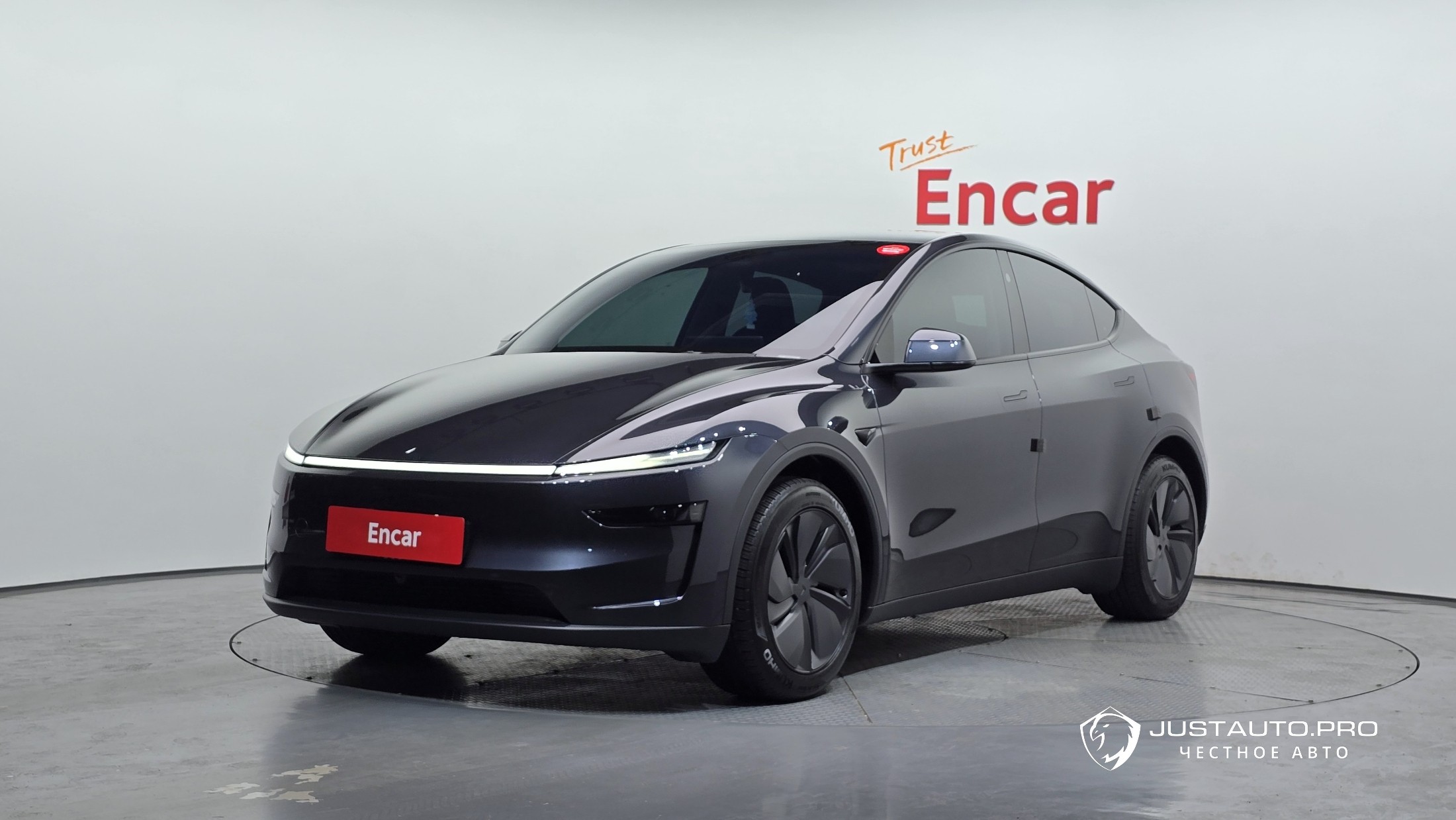 Автомобиль Tesla Model Y