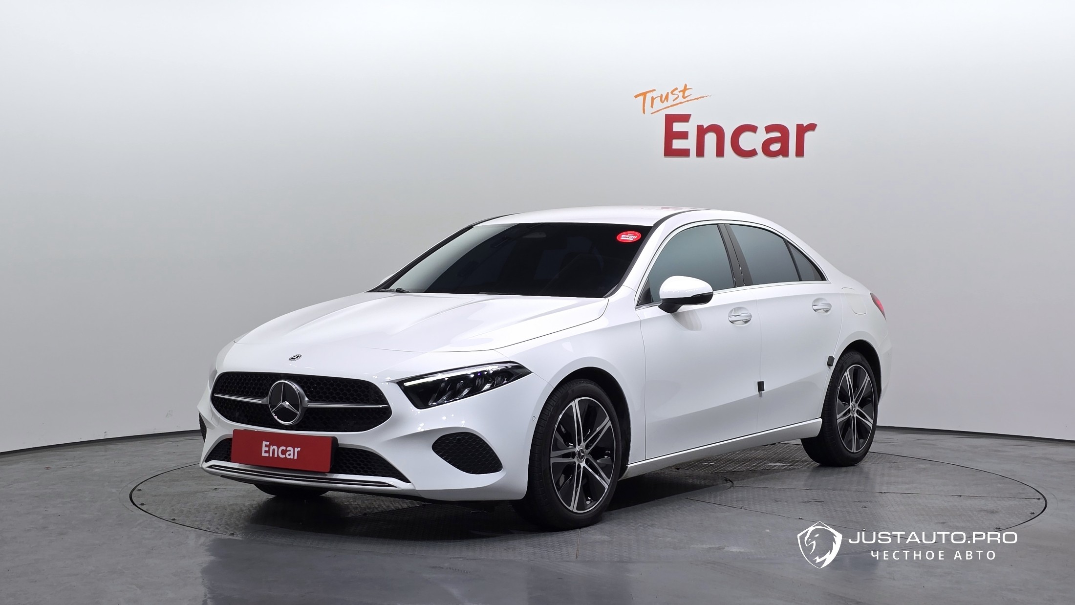 Автомобиль Mercedes-Benz A-Class