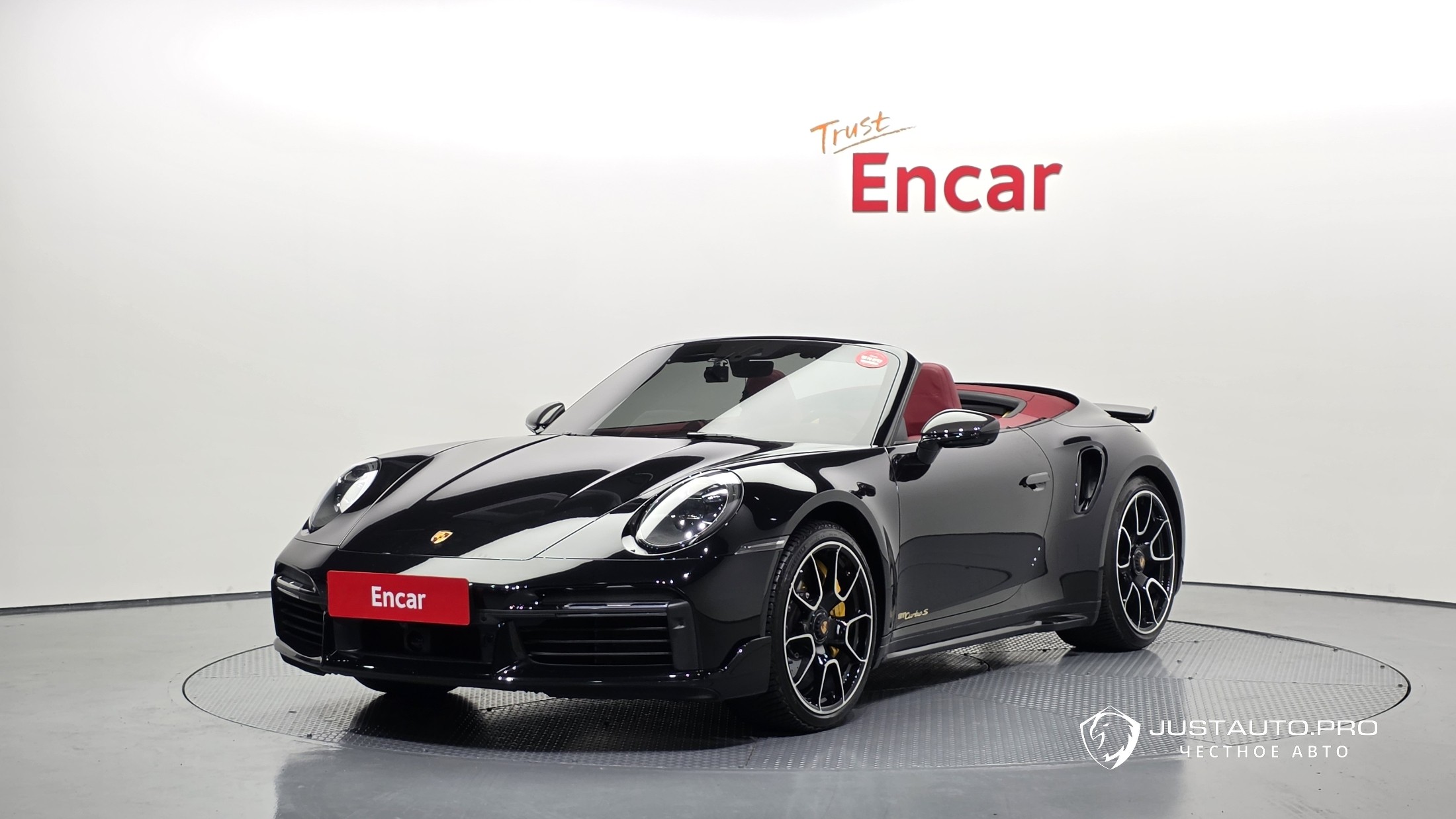 Автомобиль Porsche 911