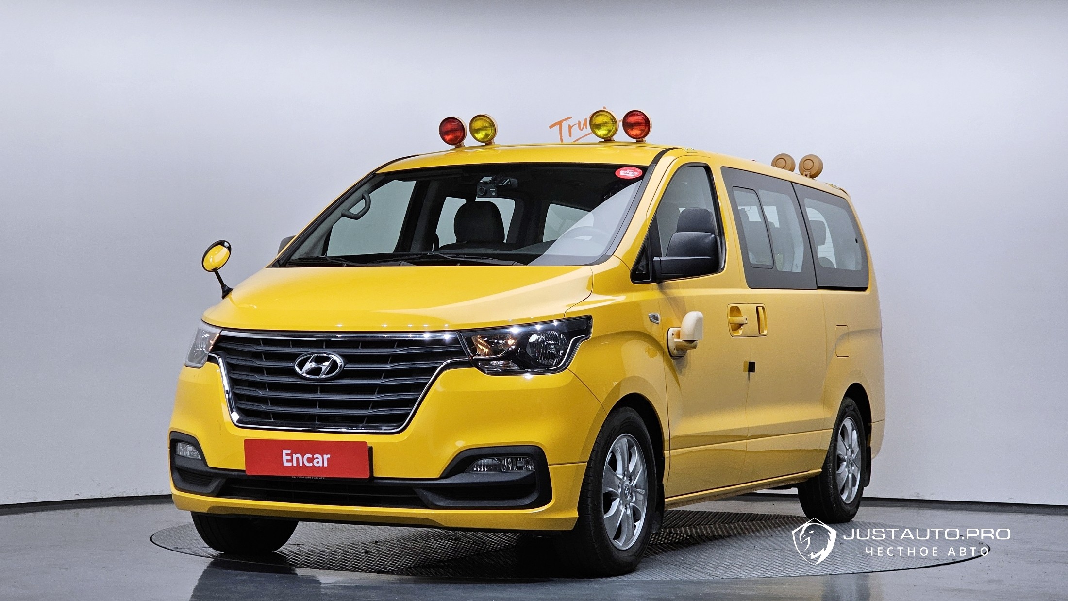 Автомобиль Hyundai Starex