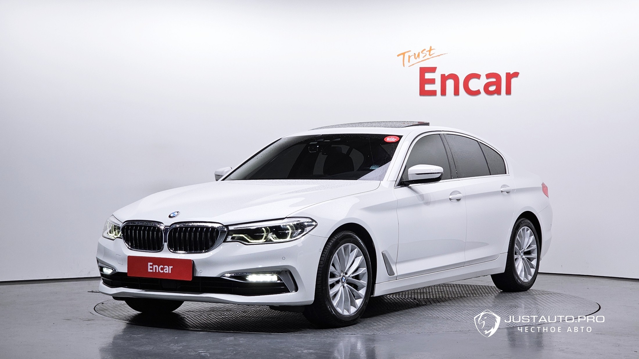 Автомобиль BMW 5-Series