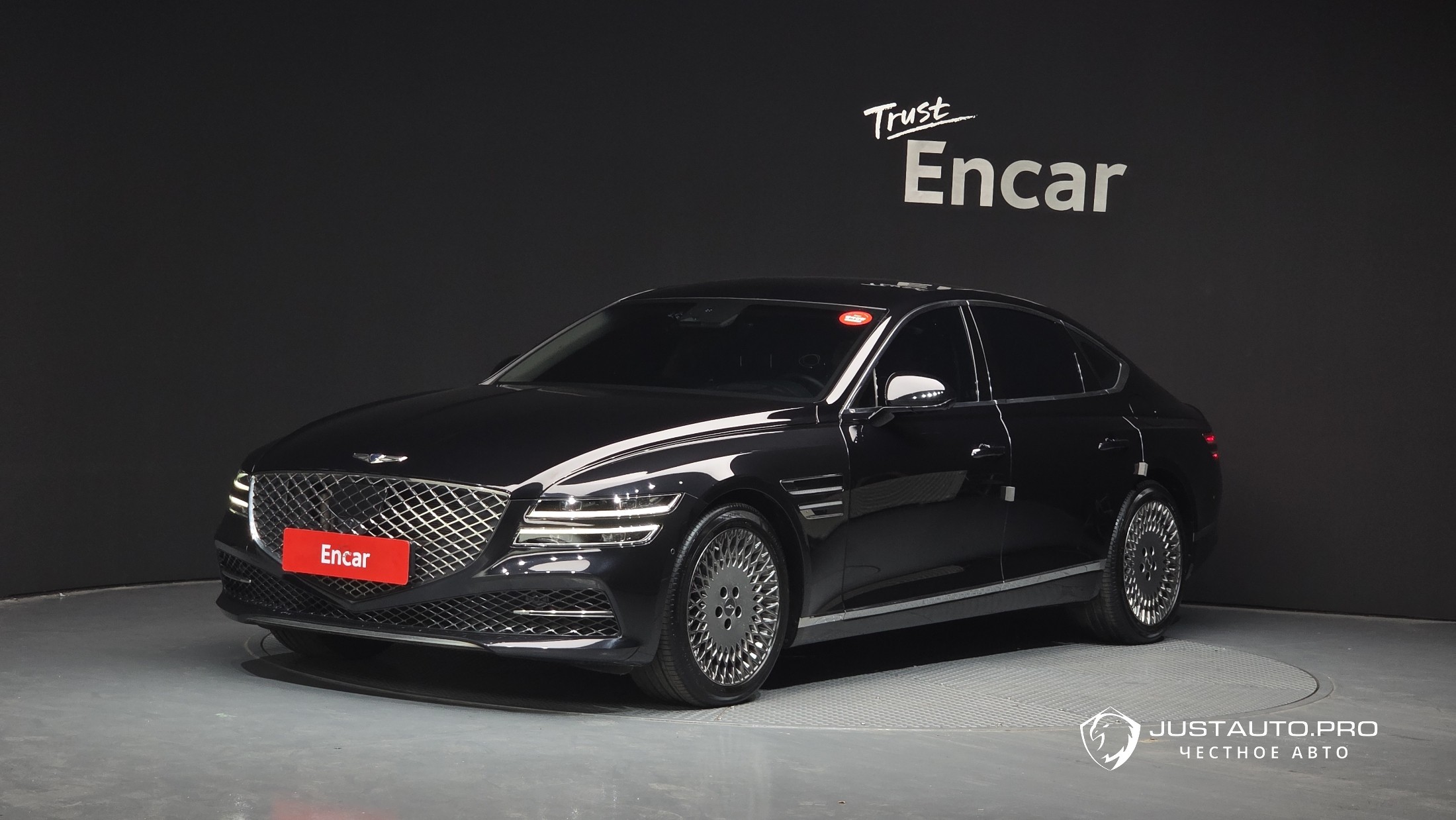 Автомобиль Genesis G80