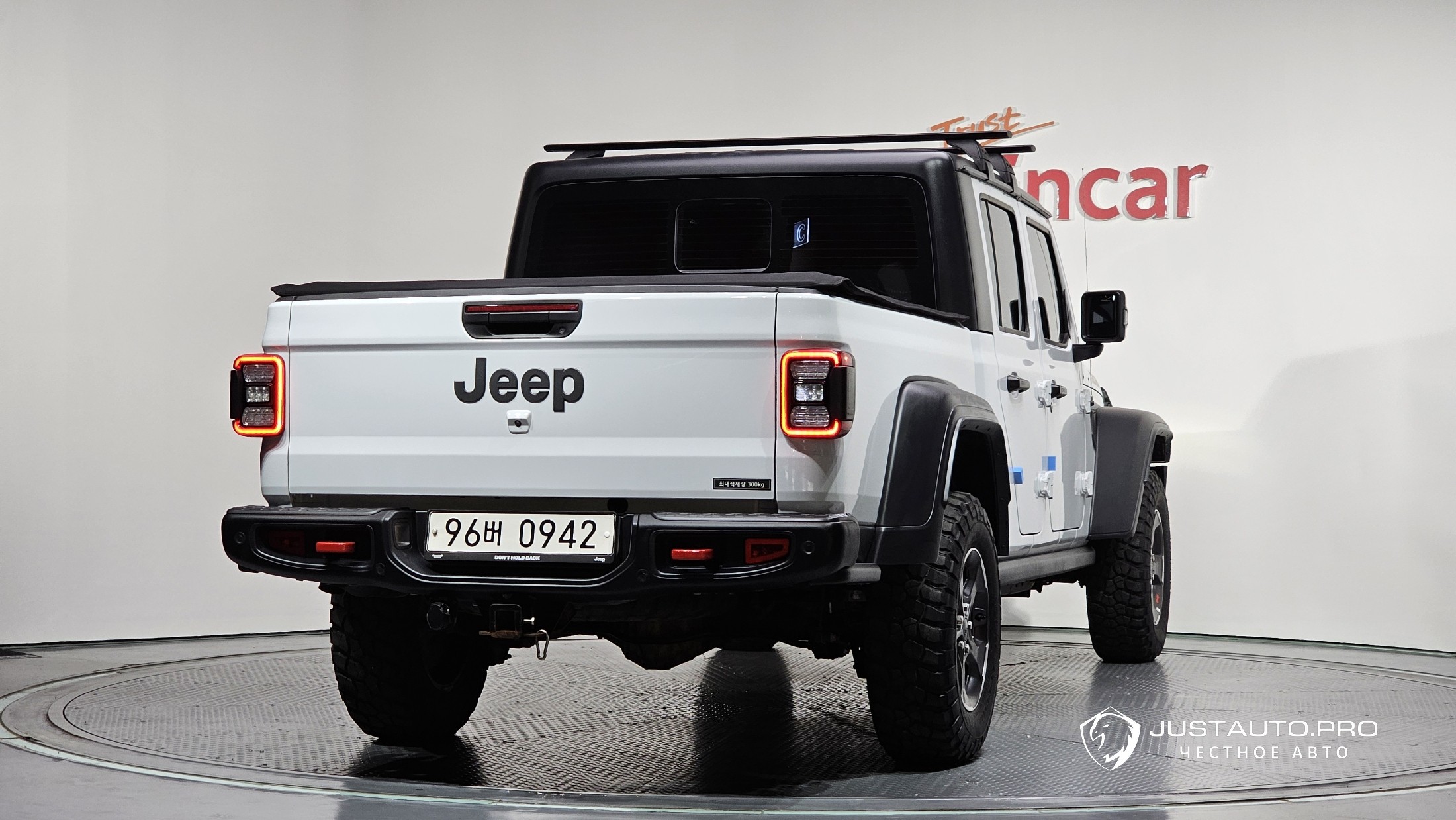 Автомобиль Jeep Gladiator