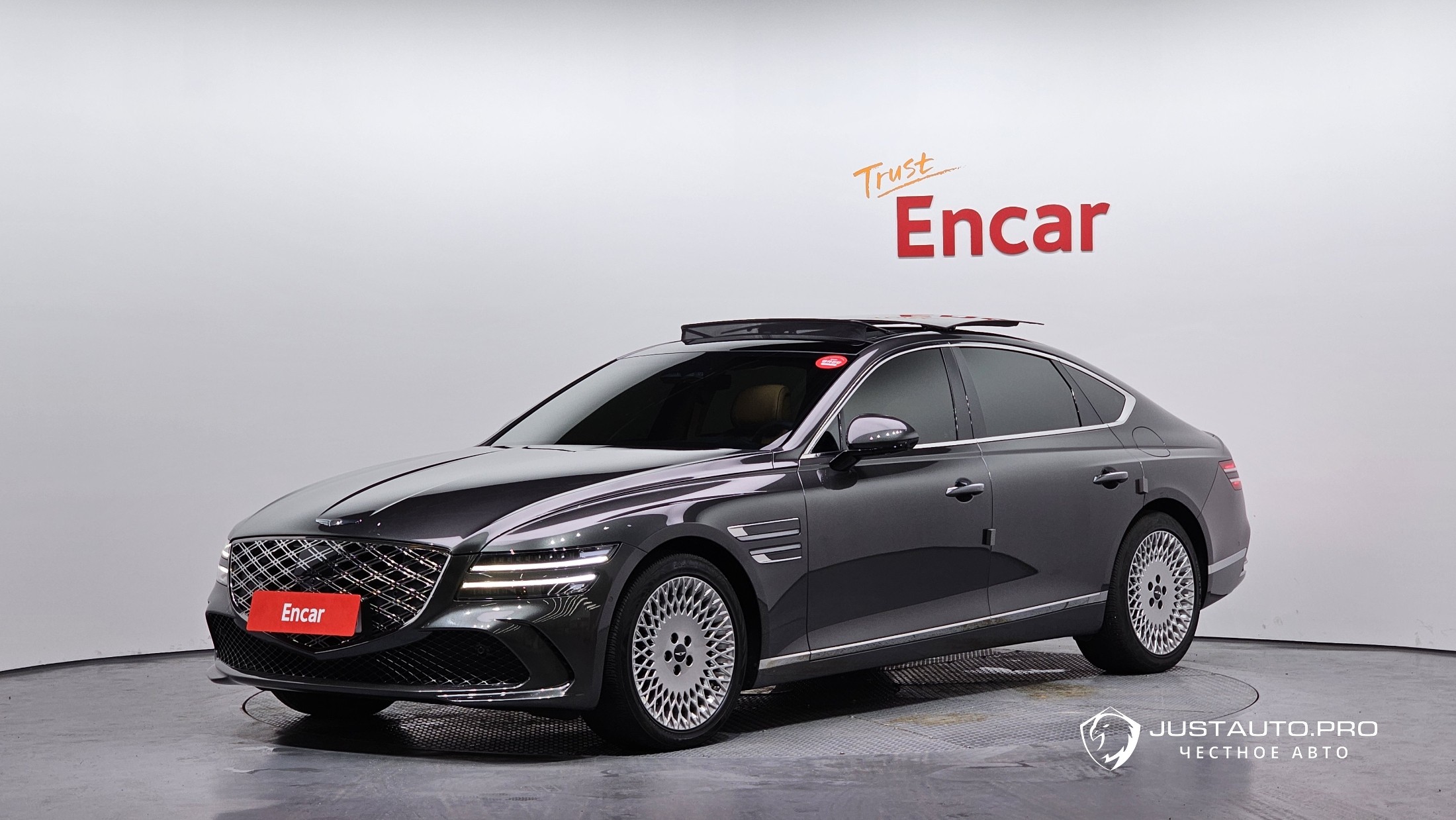 Автомобиль Genesis G80