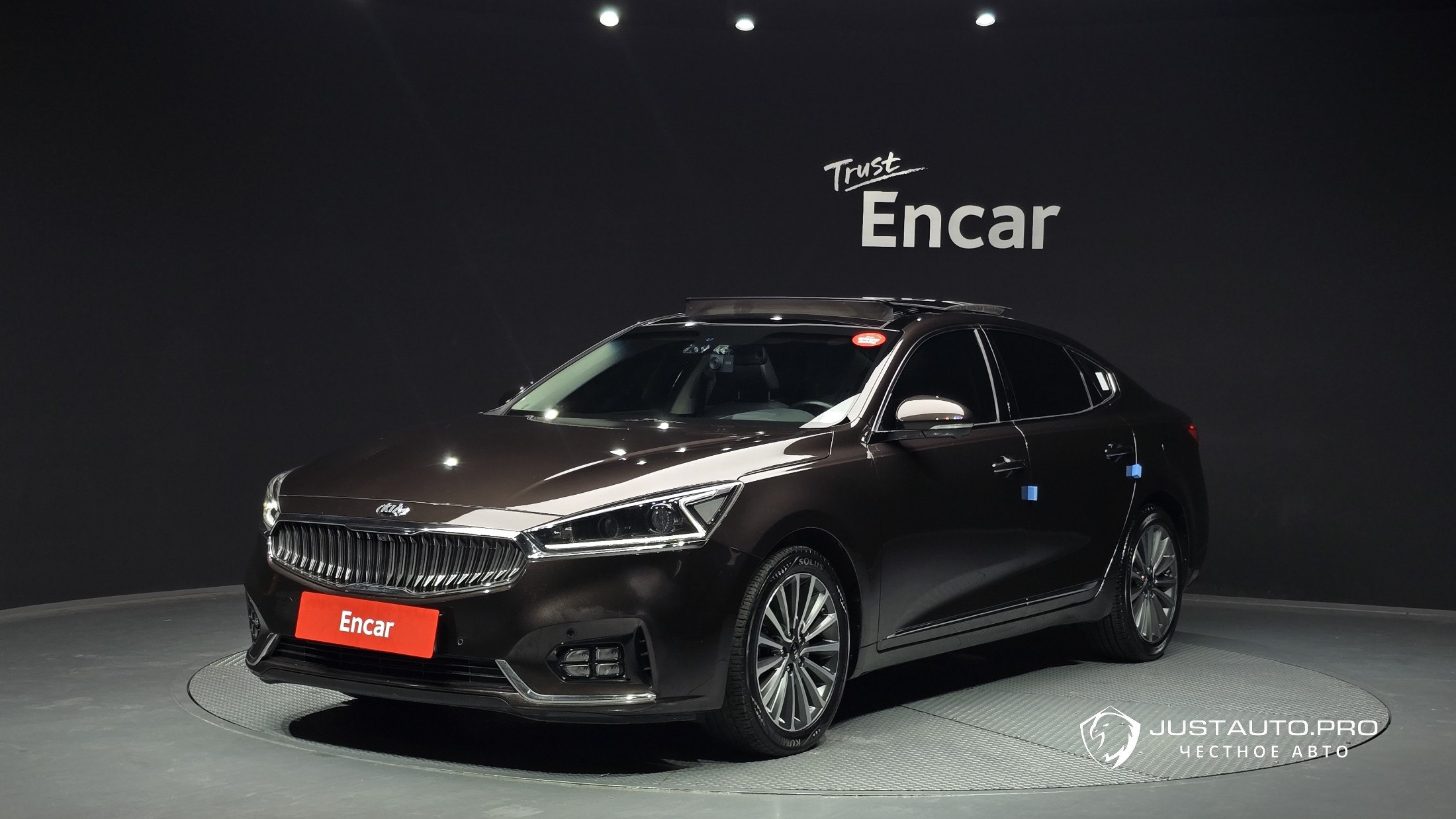 Автомобиль Kia K7