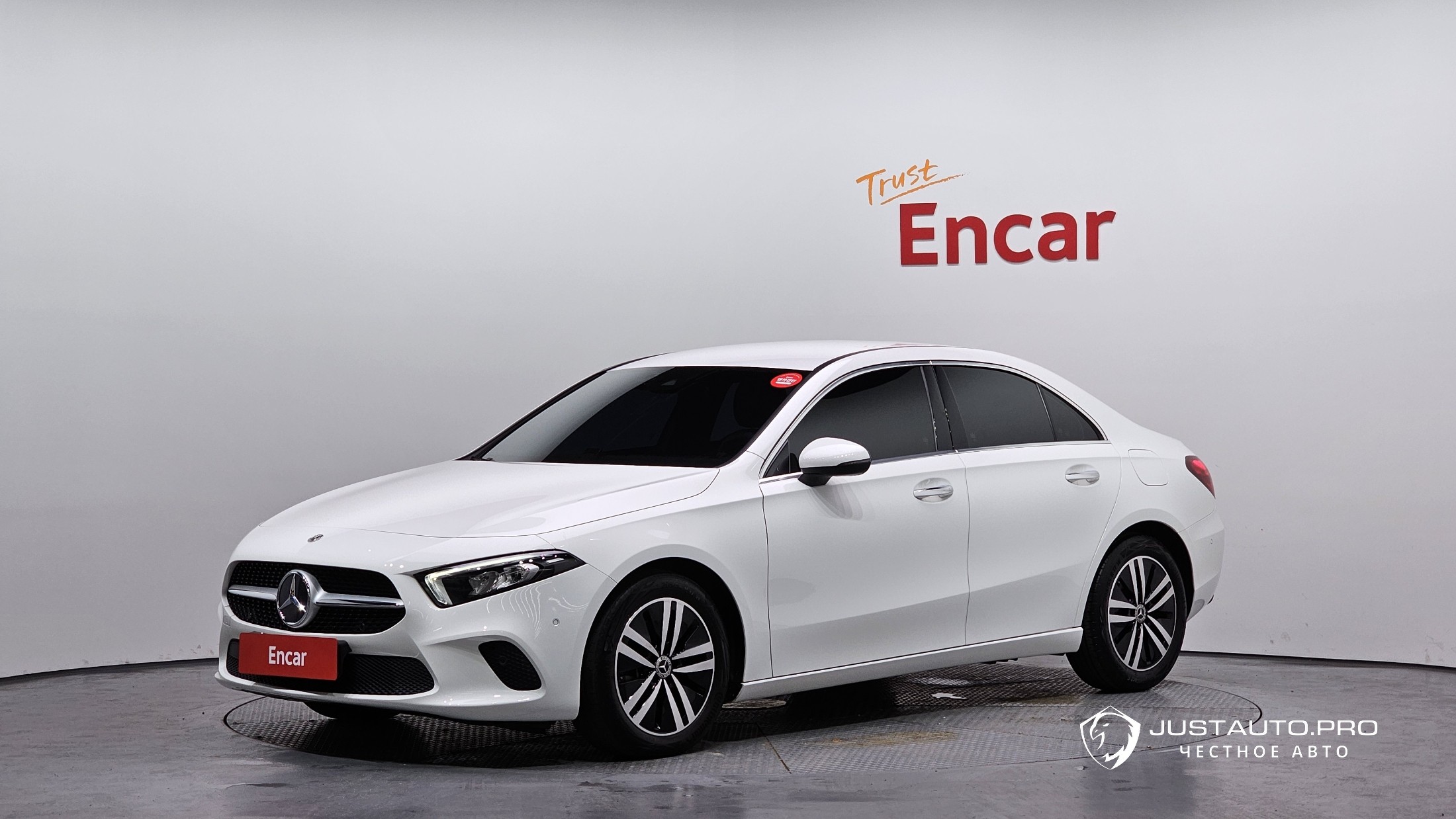 Автомобиль Mercedes-Benz A-Class