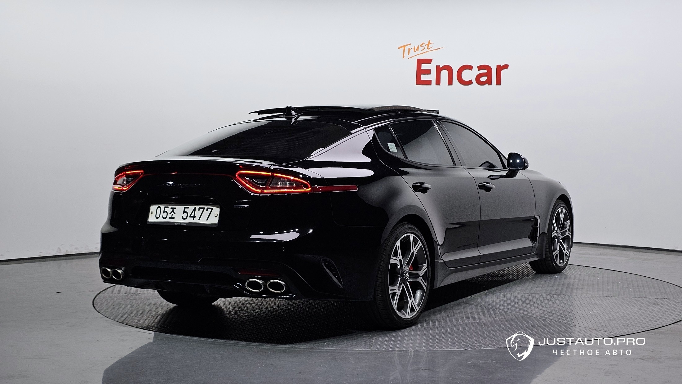 Автомобиль Kia Stinger