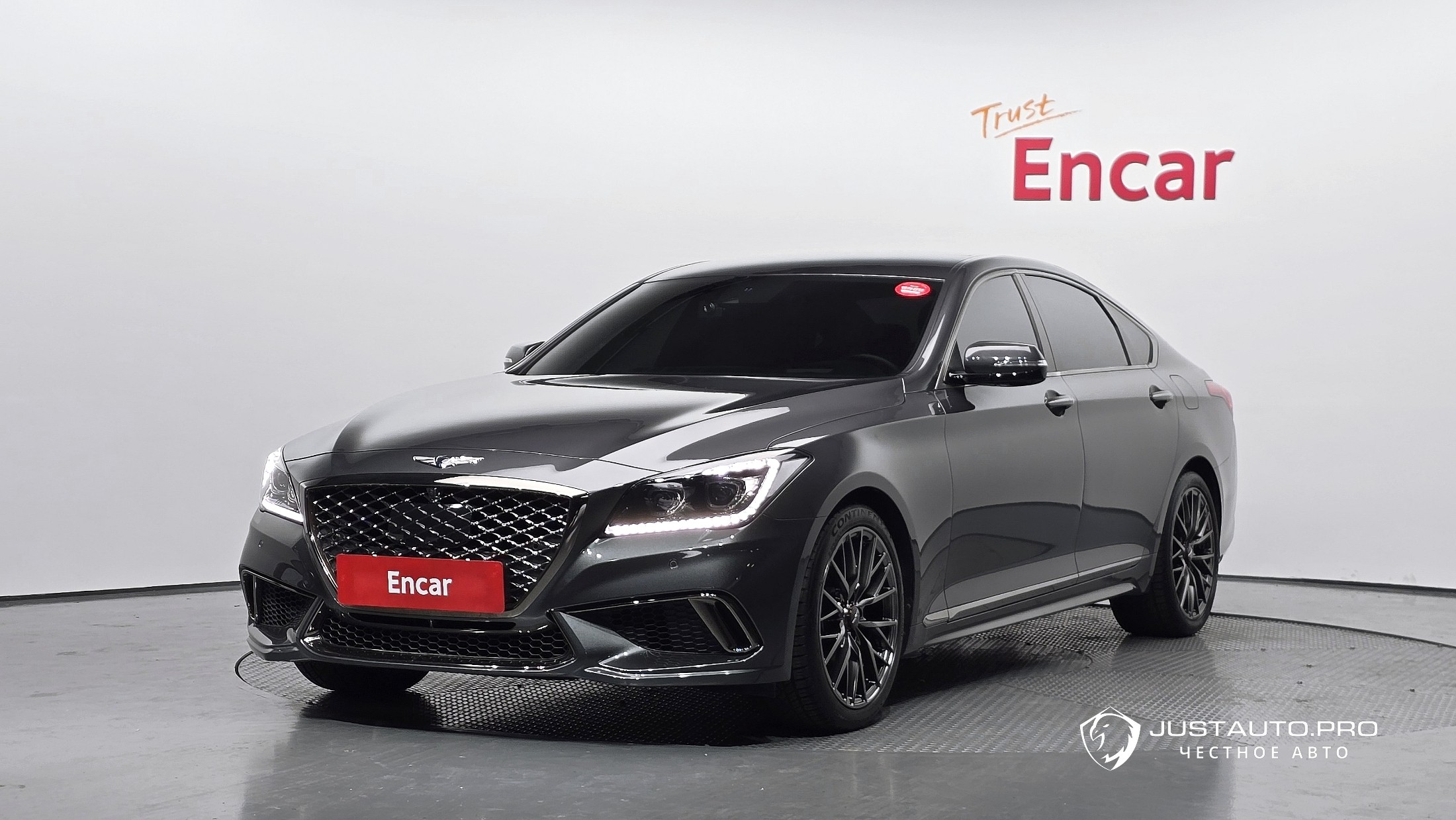 Автомобиль Genesis G80
