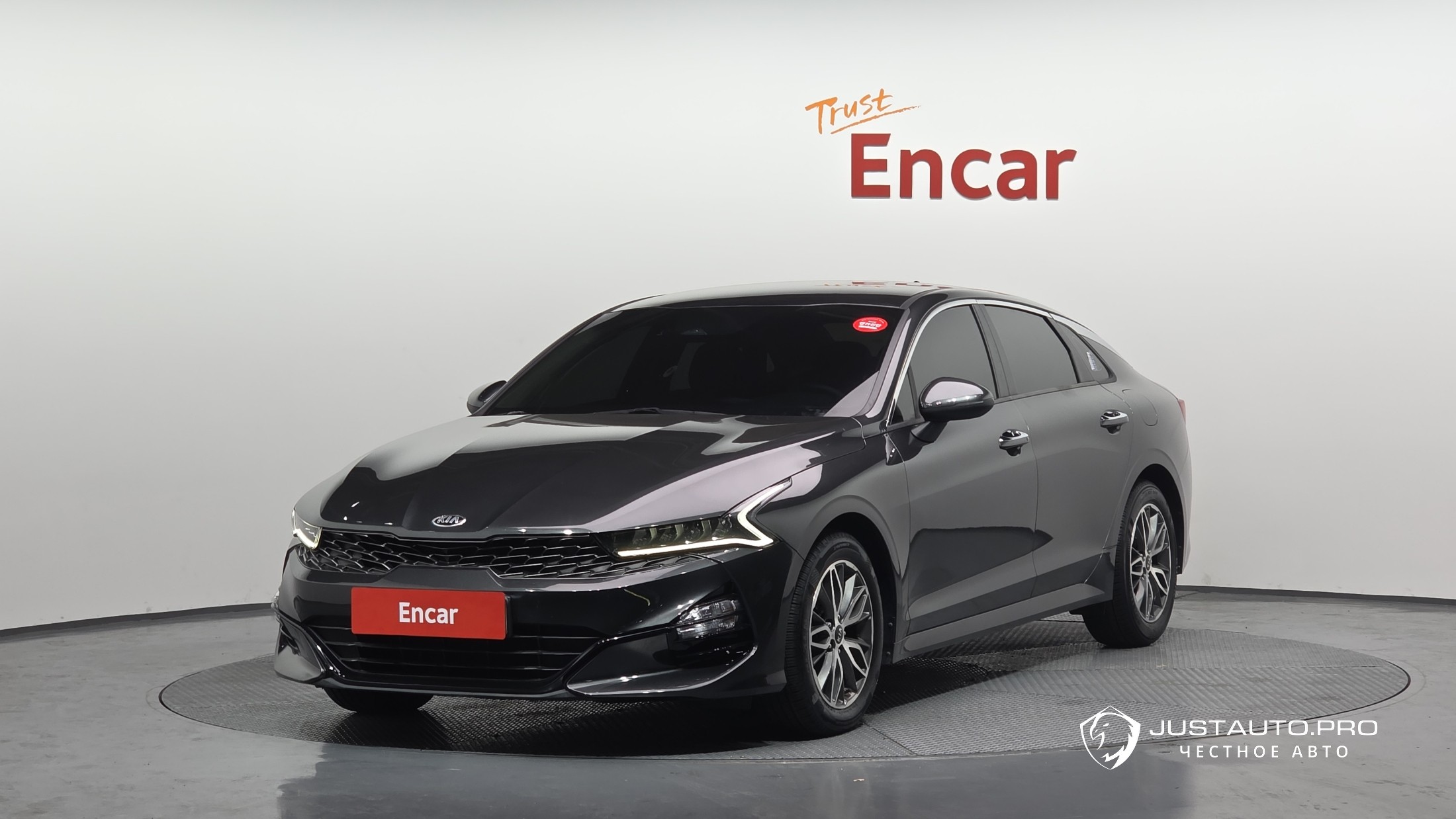 Автомобиль Kia K5