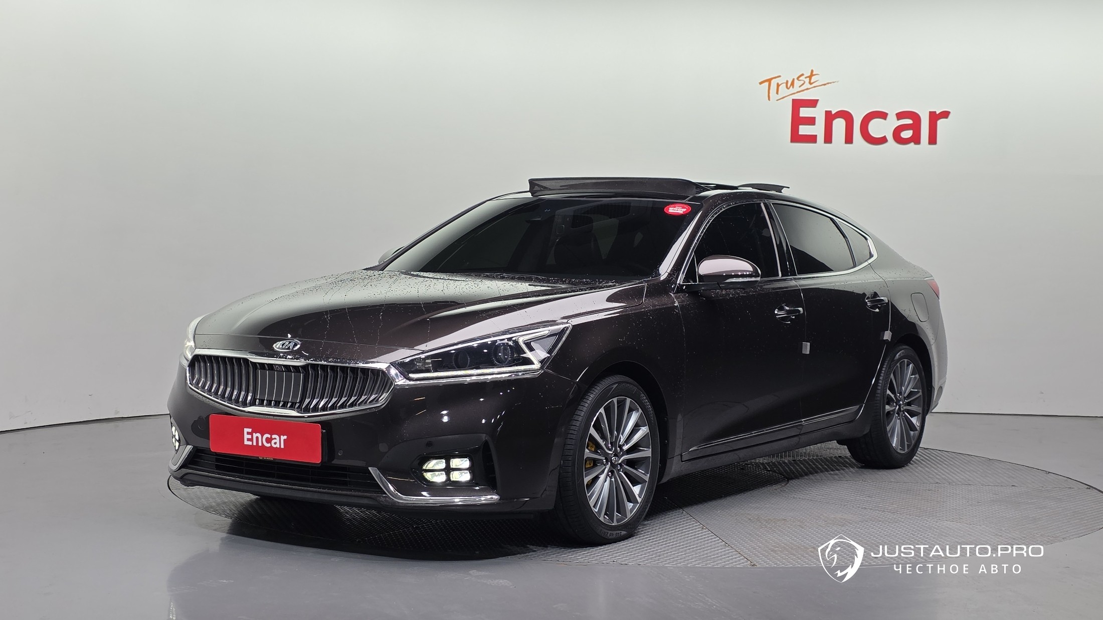 Автомобиль Kia K7