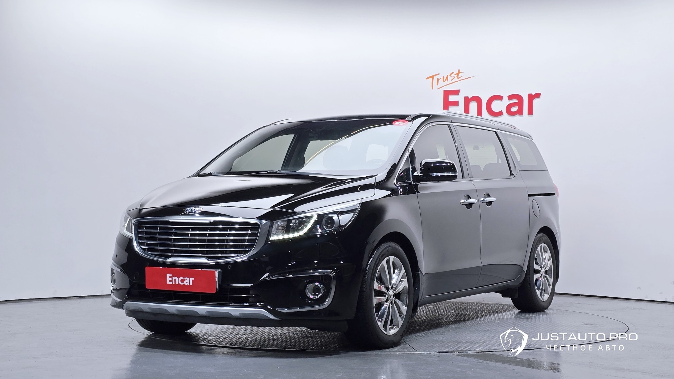 Автомобиль Kia Canival