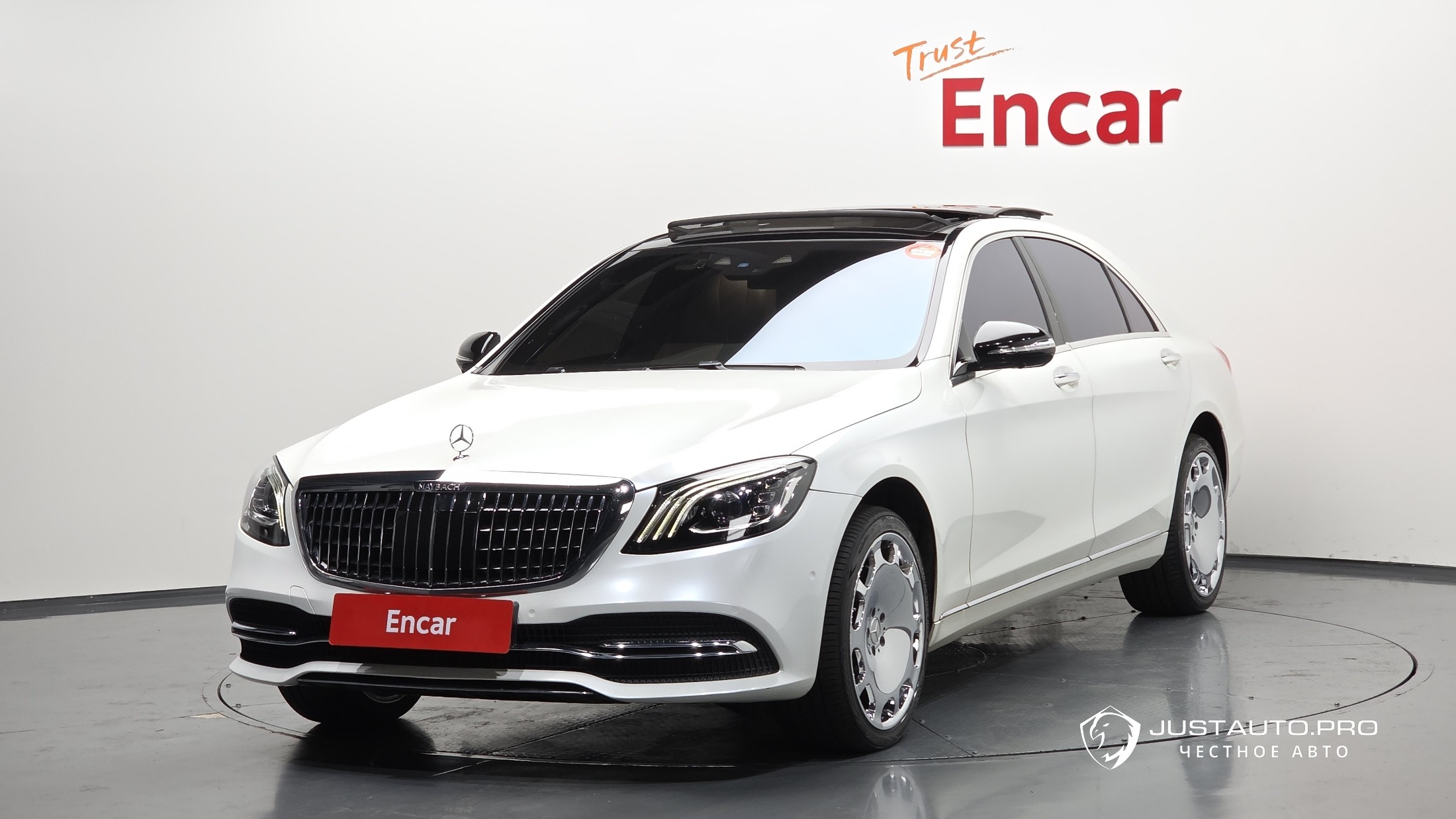 Автомобиль Mercedes-Benz S-Class