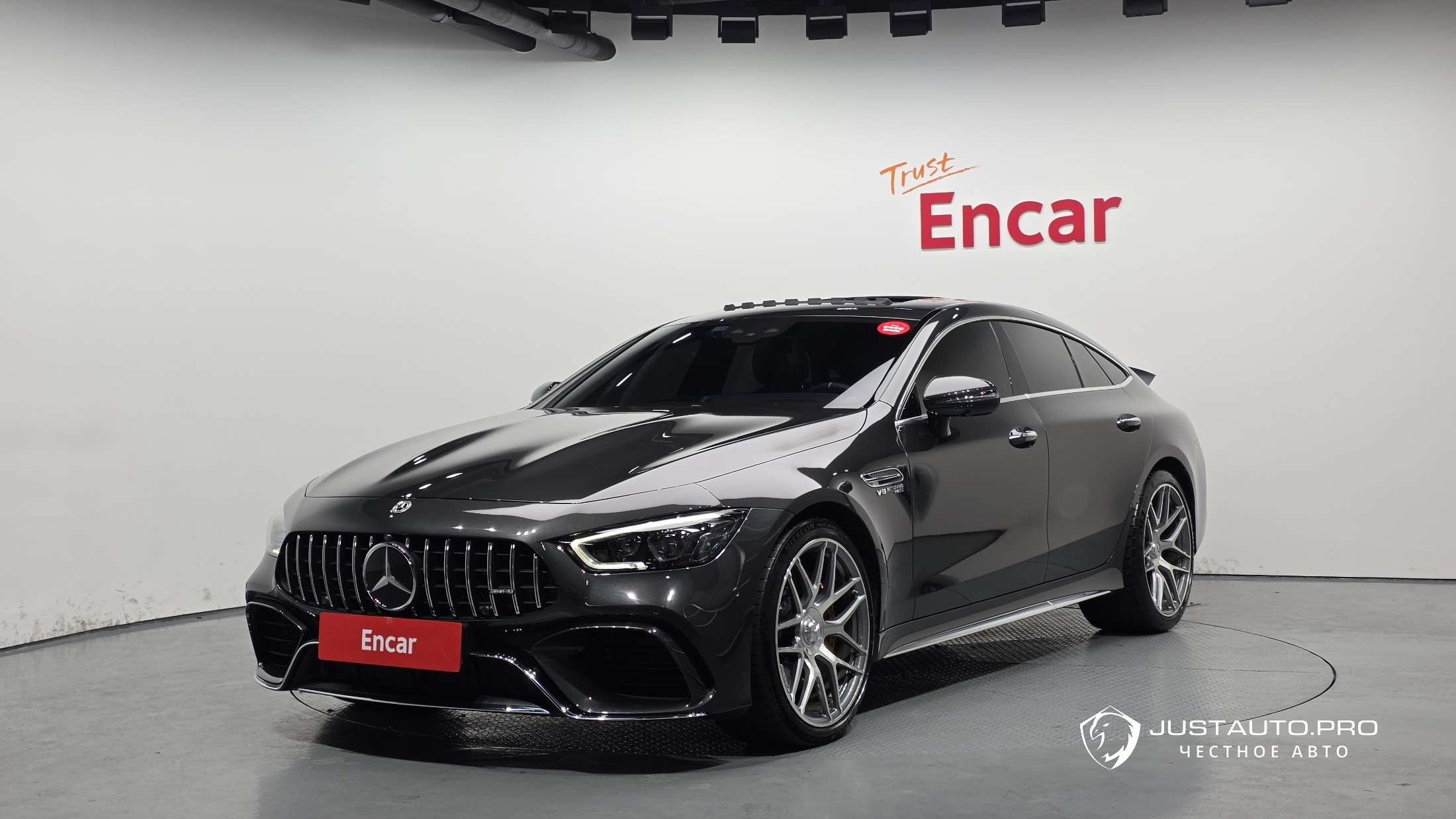 Автомобиль Mercedes-Benz AMG GT