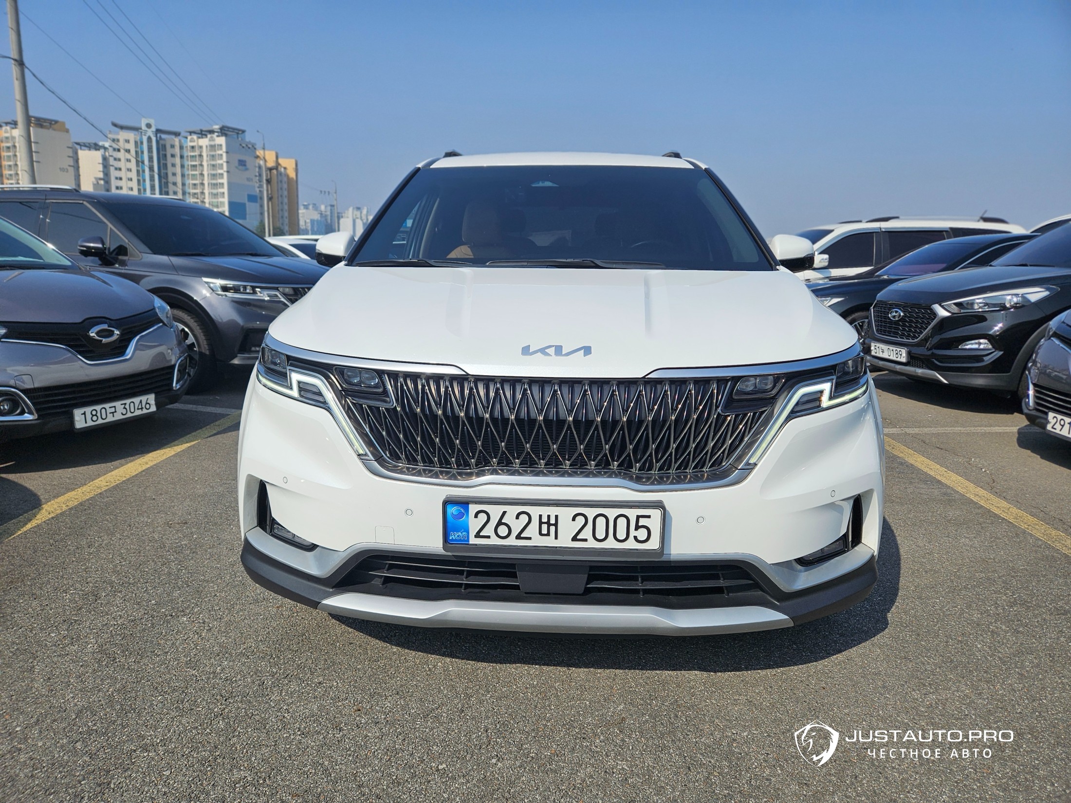 Автомобиль Kia Canival