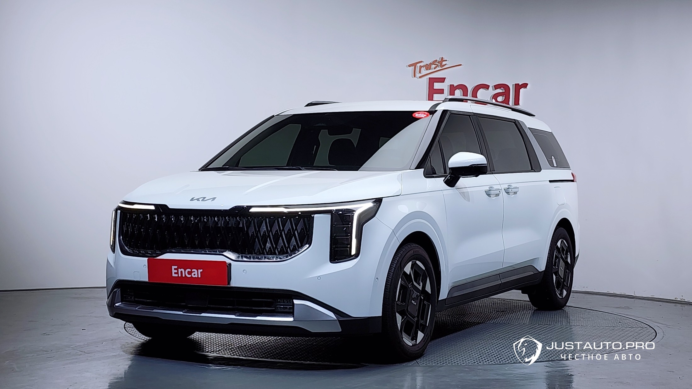 Автомобиль Kia Canival