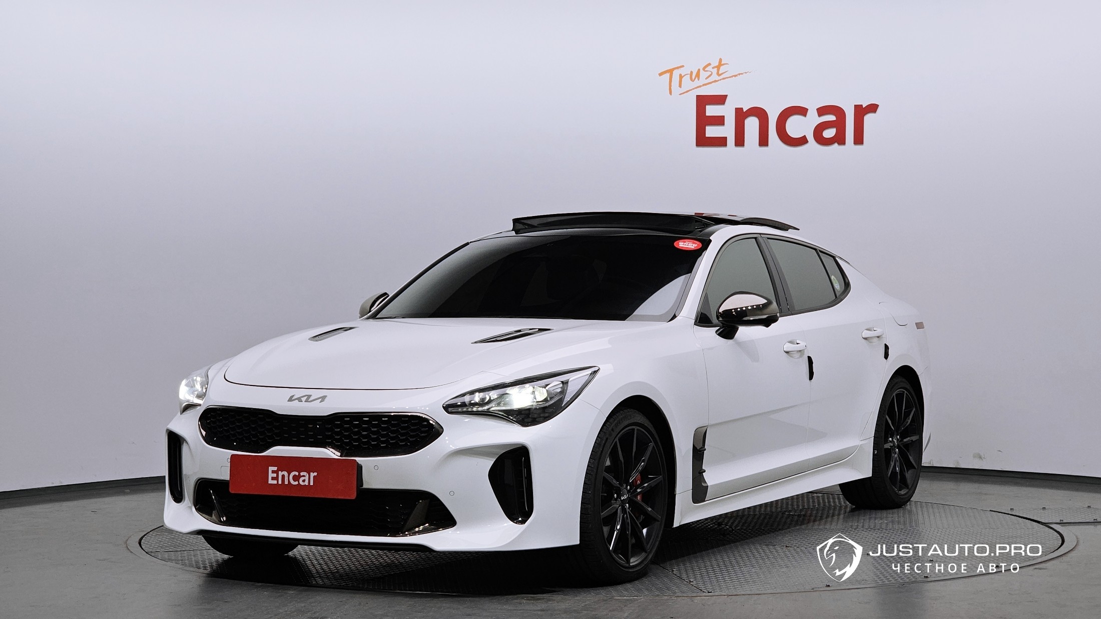 Автомобиль Kia Stinger