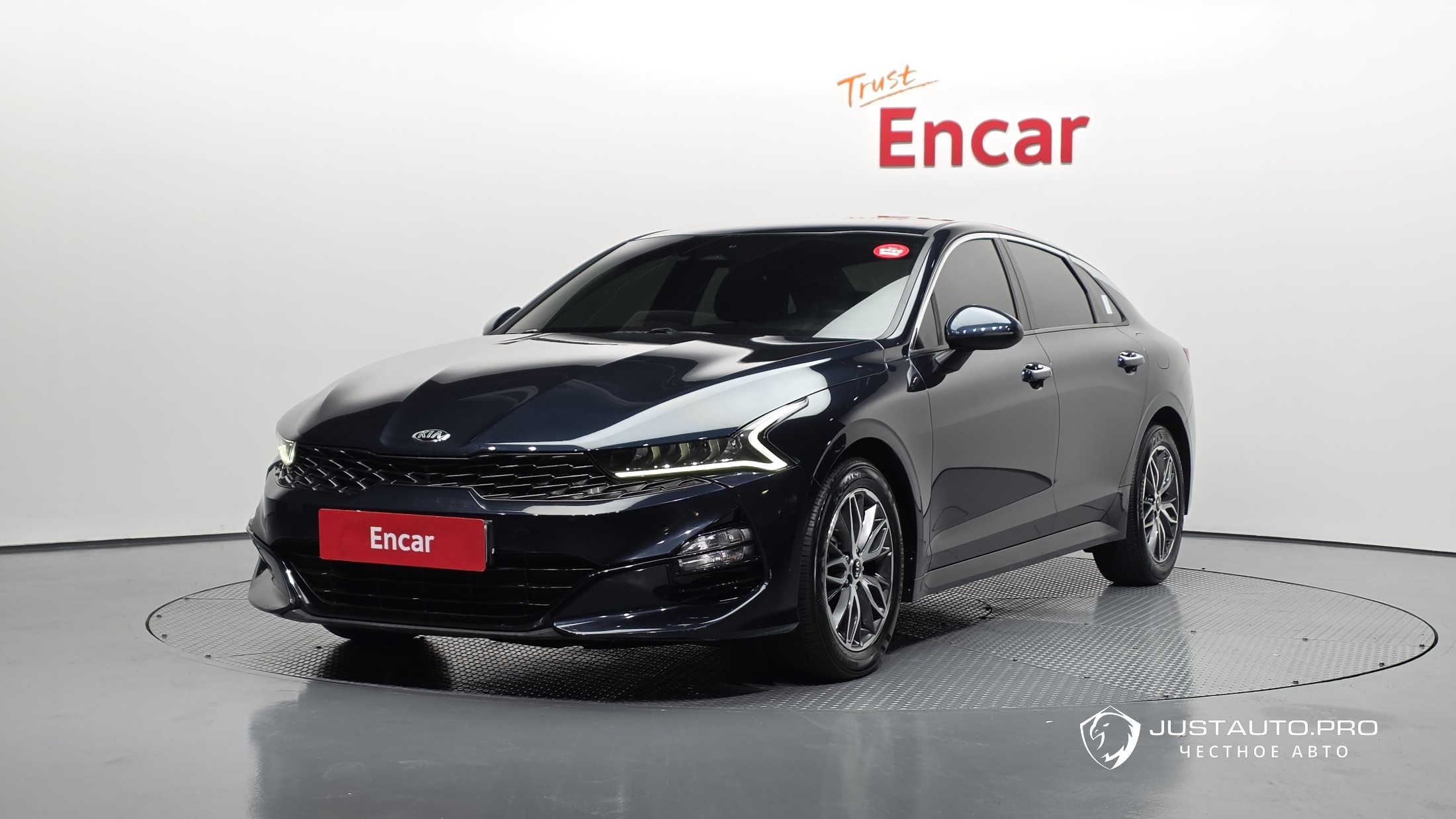 Автомобиль Kia K5