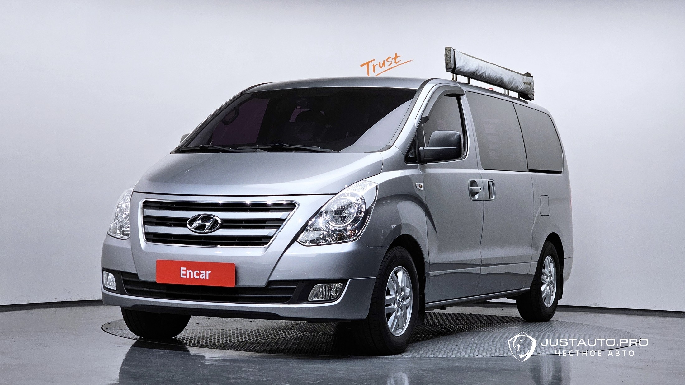 Автомобиль Hyundai Starex