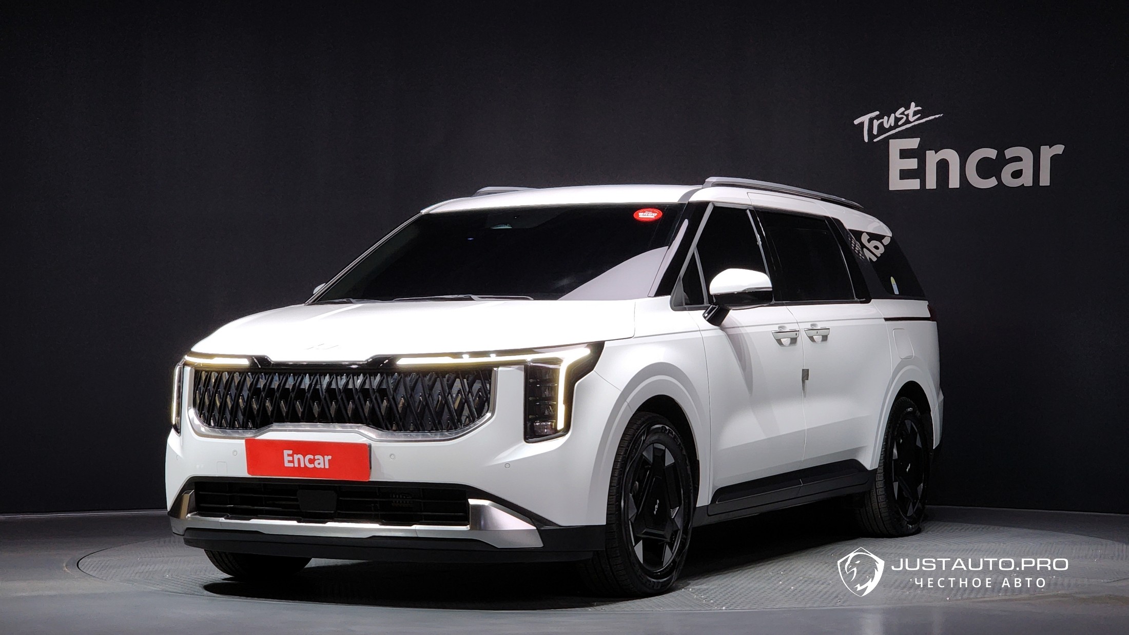 Автомобиль Kia Canival