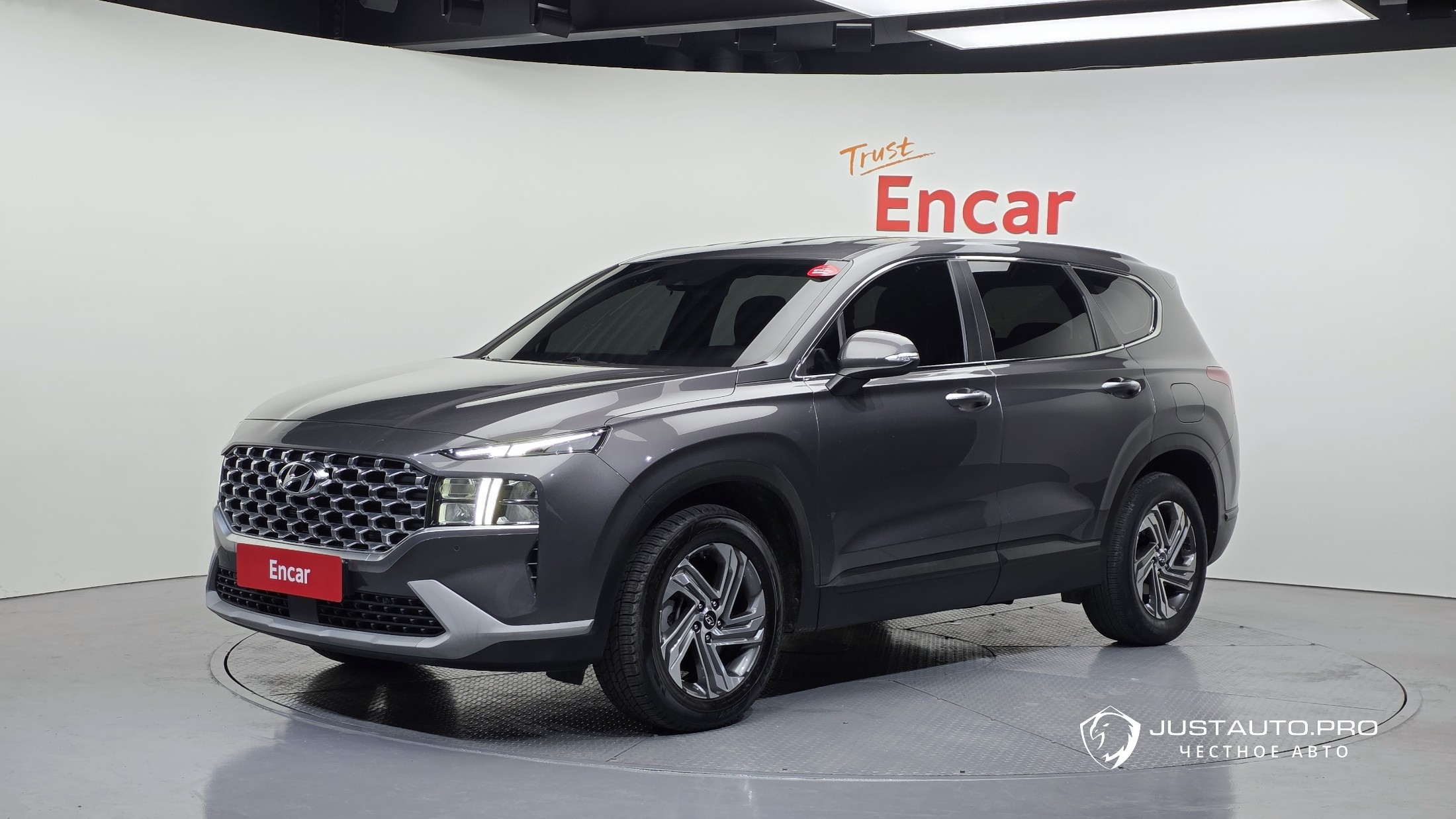 Автомобиль Hyundai Santafe