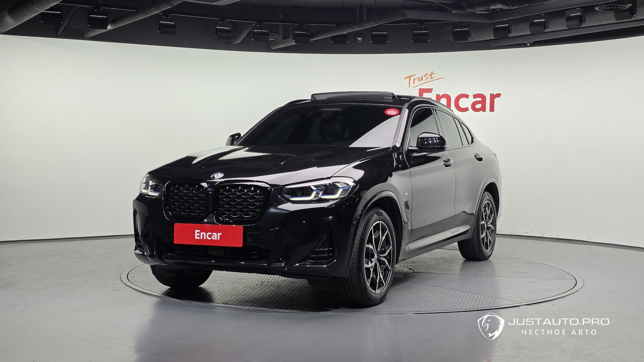 Автомобиль BMW X4