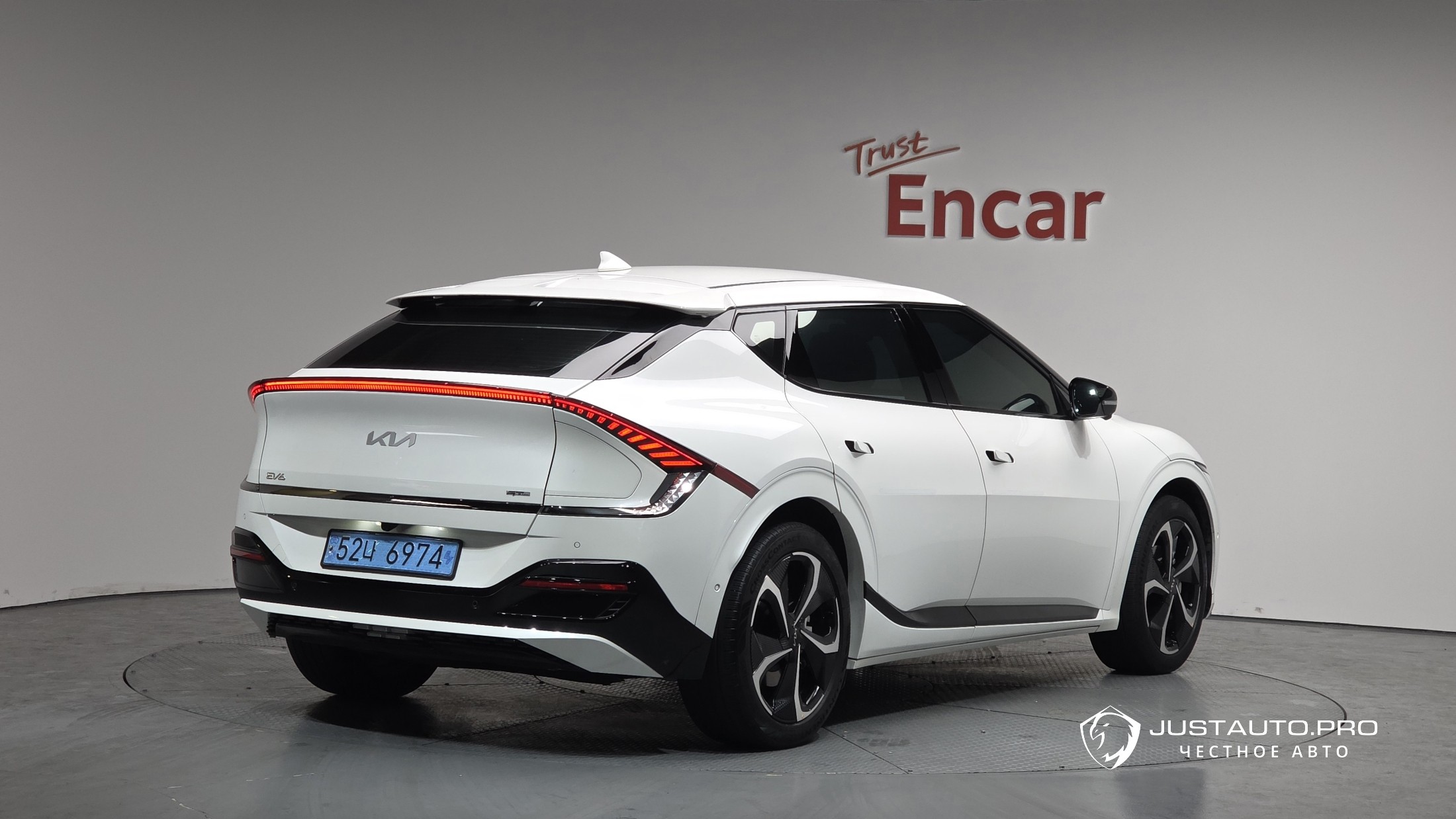 Автомобиль Kia EV6