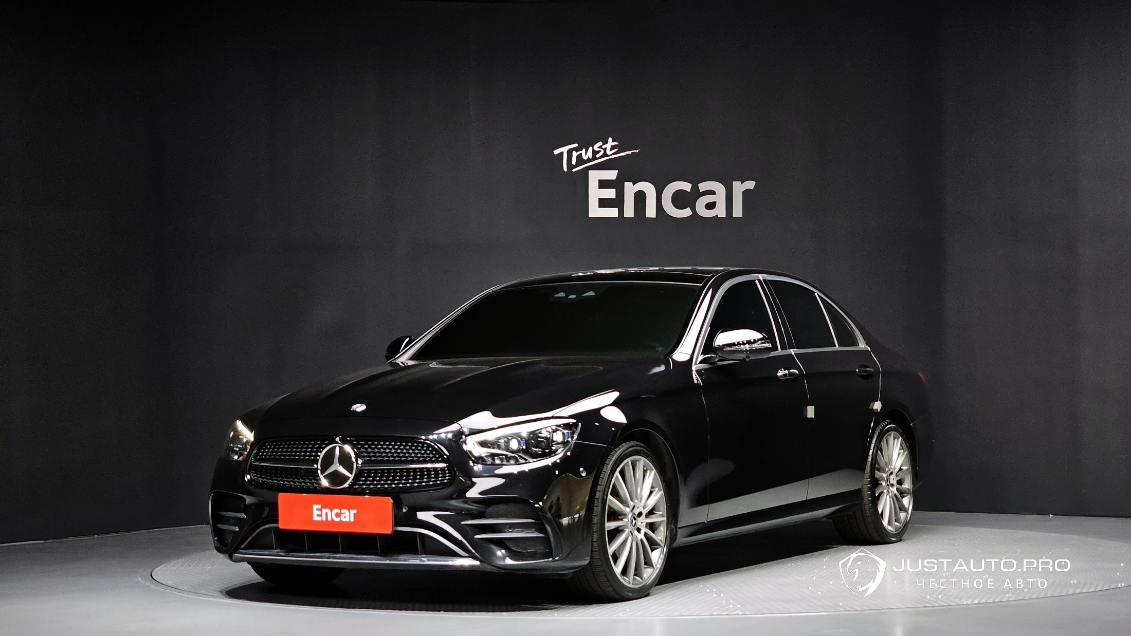 Автомобиль Mercedes-Benz E-Class