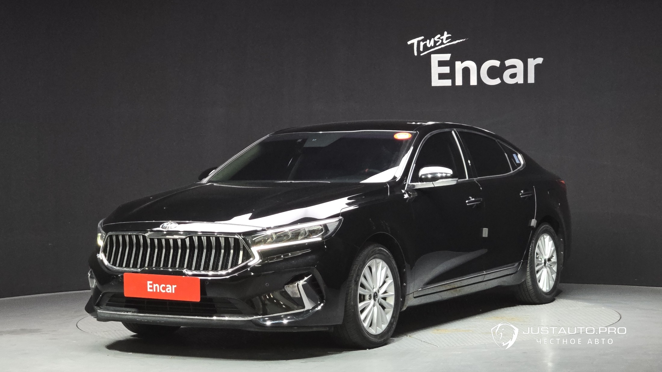 Автомобиль Kia K7