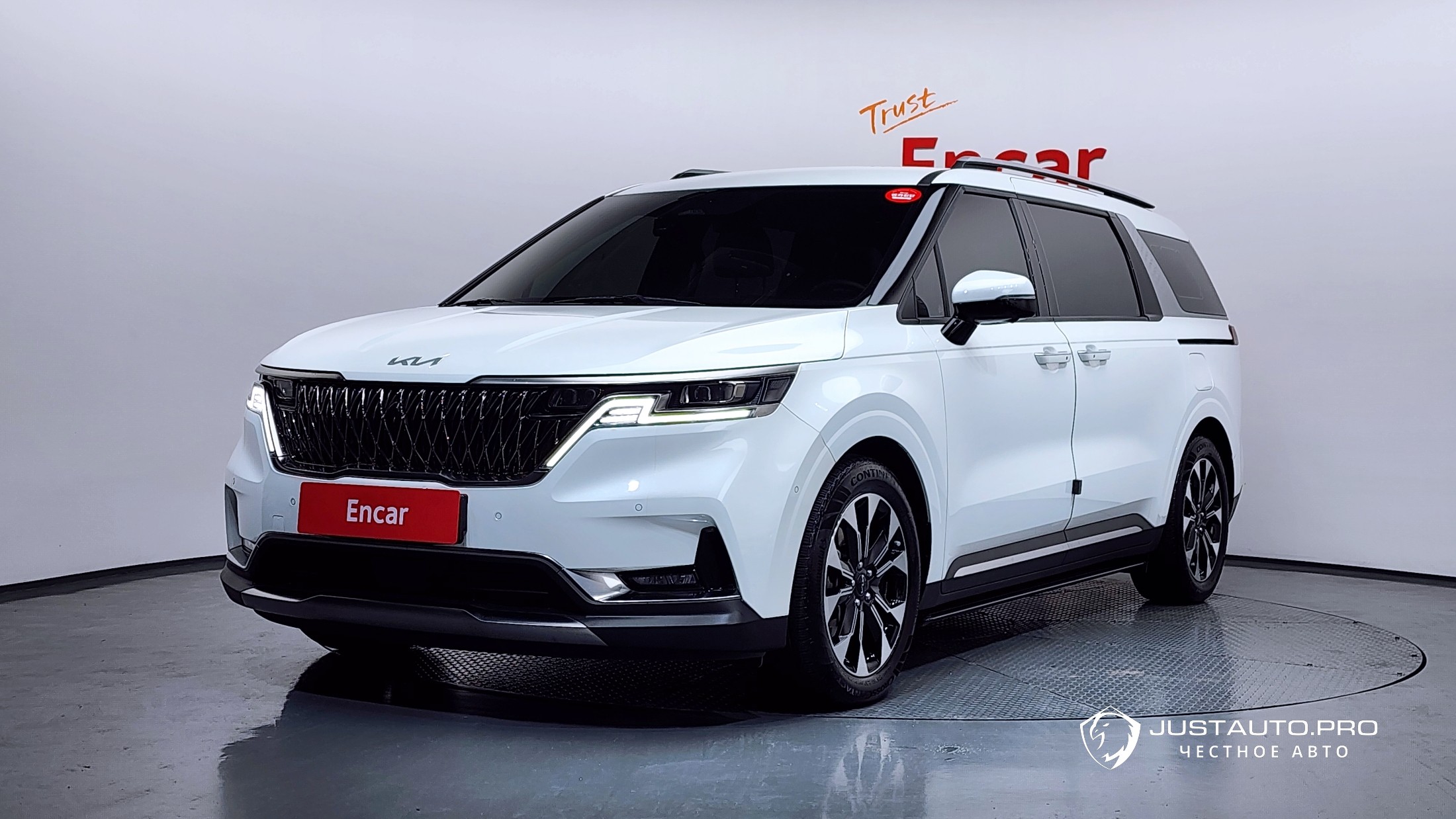 Автомобиль Kia Canival