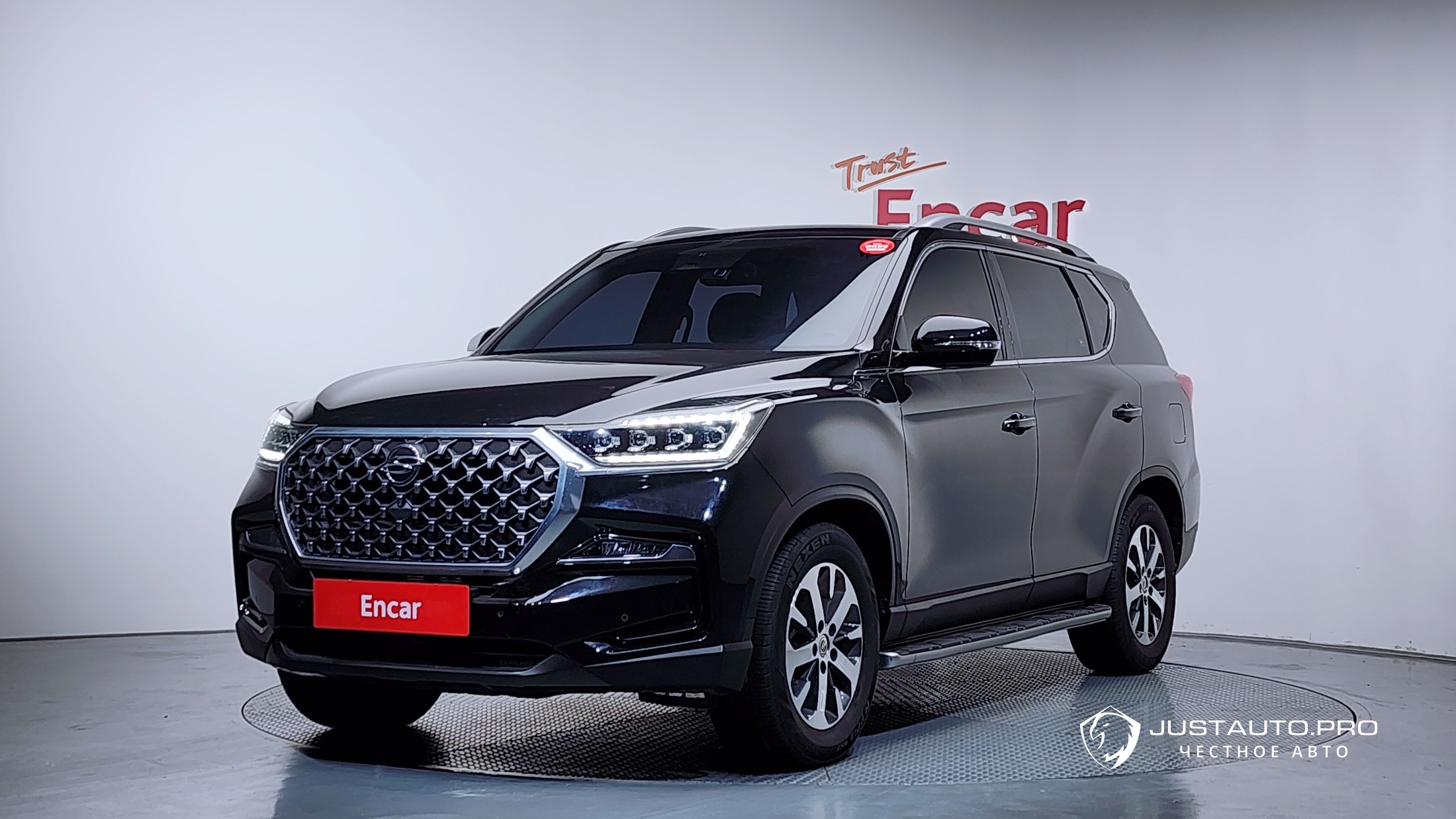 Автомобиль KG_Mobility_Ssangyong Rexton