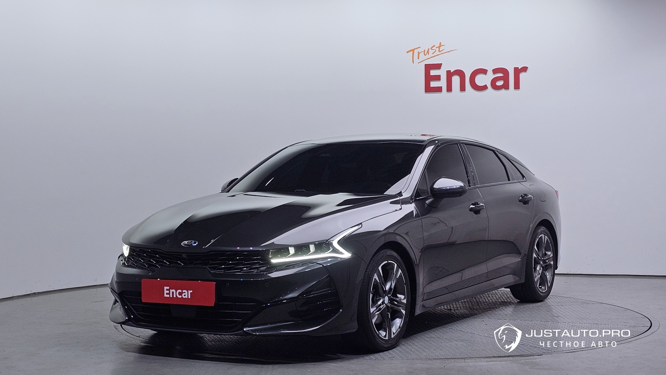 Автомобиль Kia K5