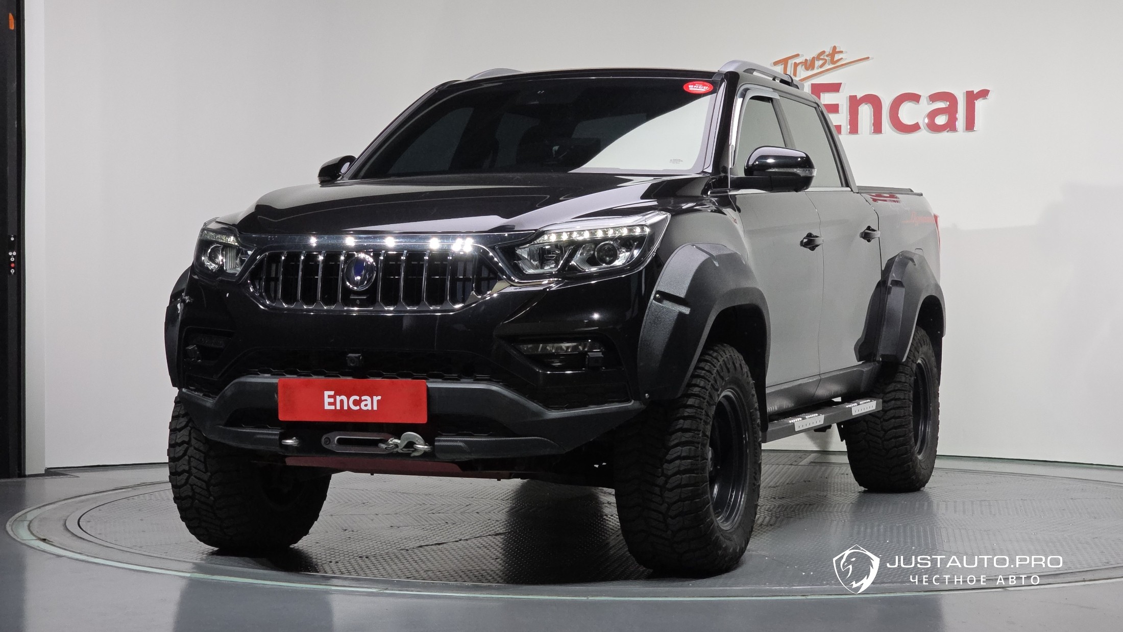 Автомобиль KG_Mobility_Ssangyong Rexton