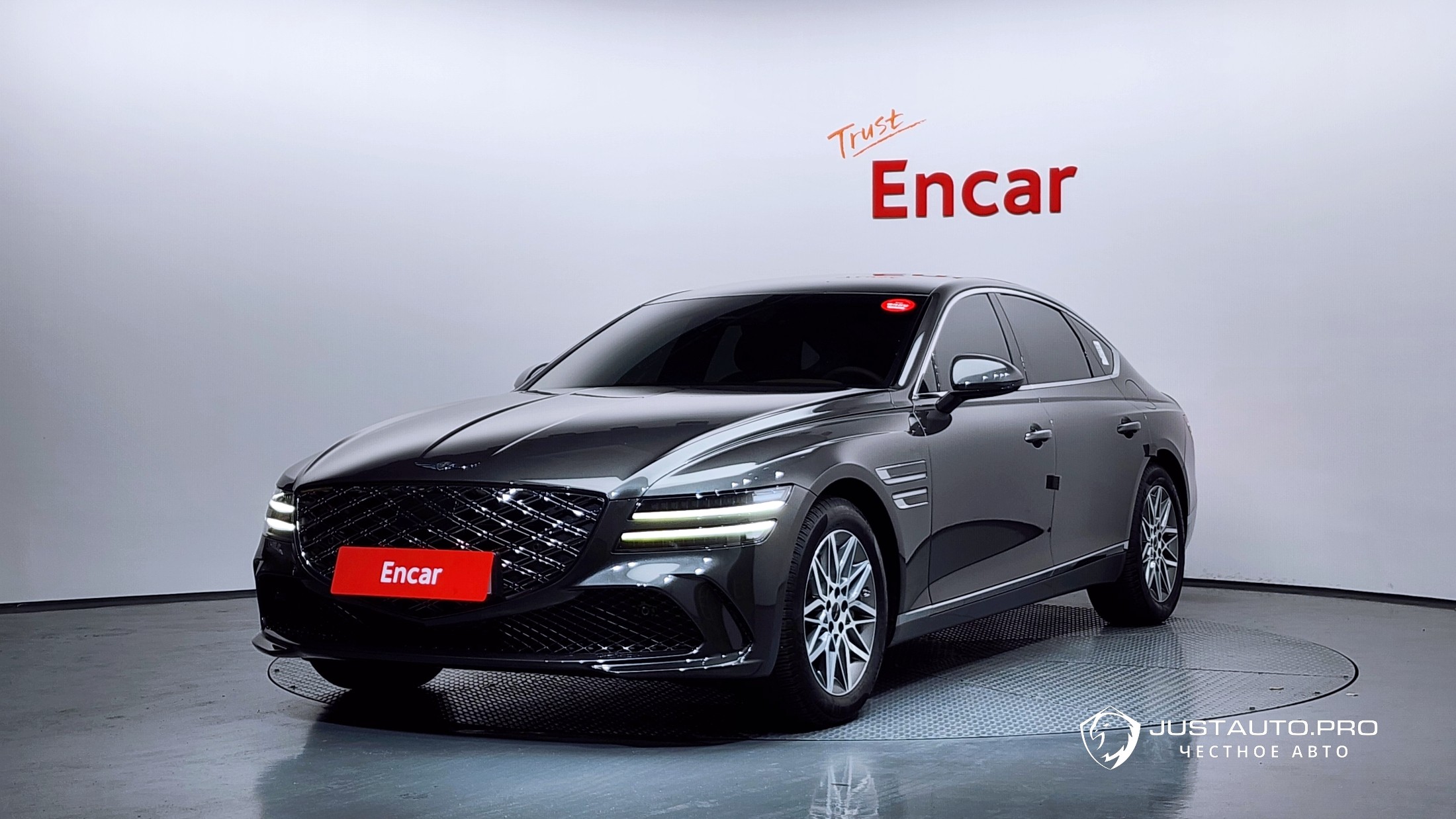 Автомобиль Genesis G80