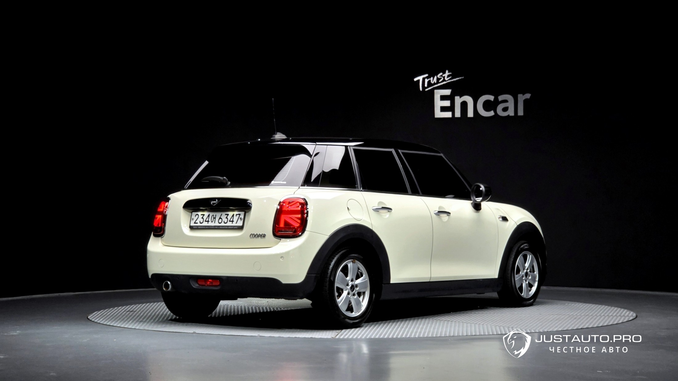 Автомобиль Mini Cooper