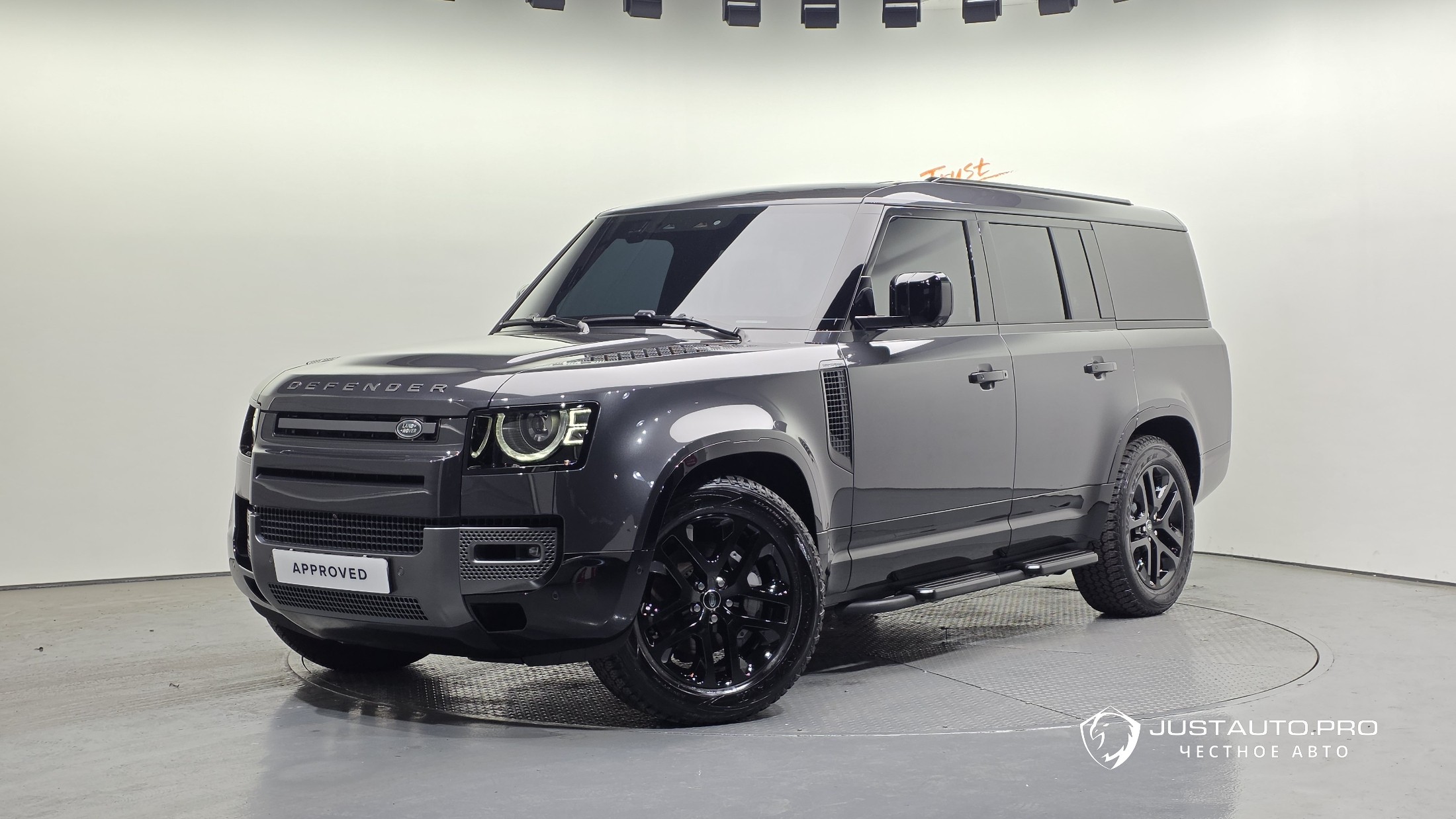 Автомобиль Land Rover Defender