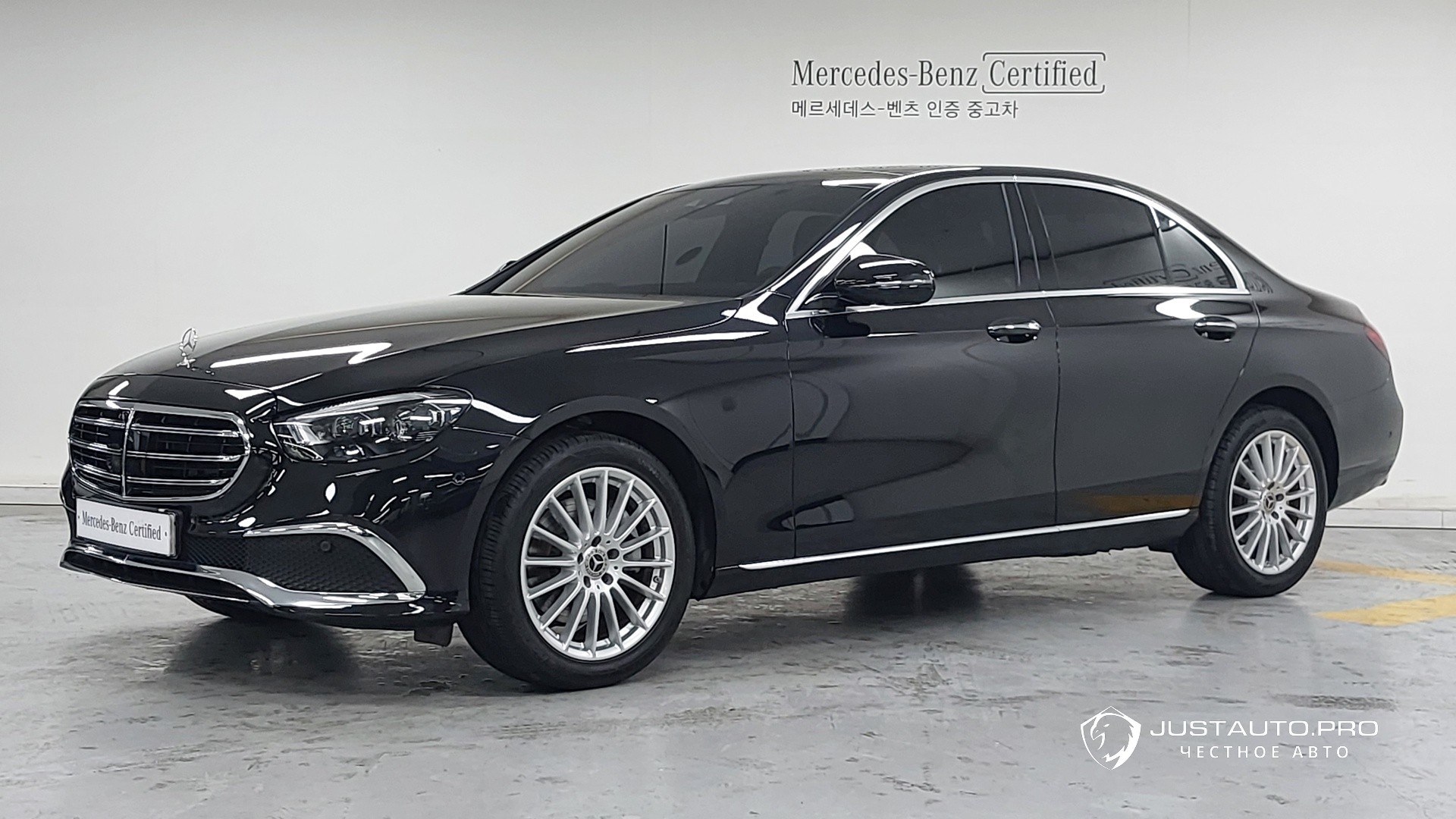 Автомобиль Mercedes-Benz E-Class