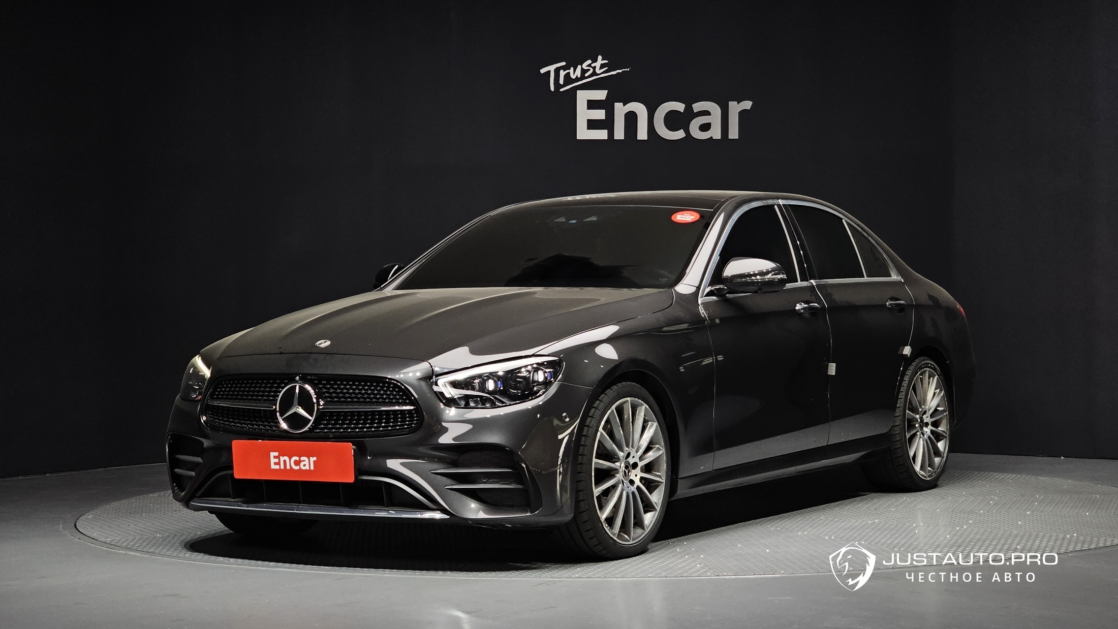 Автомобиль Mercedes-Benz E-Class