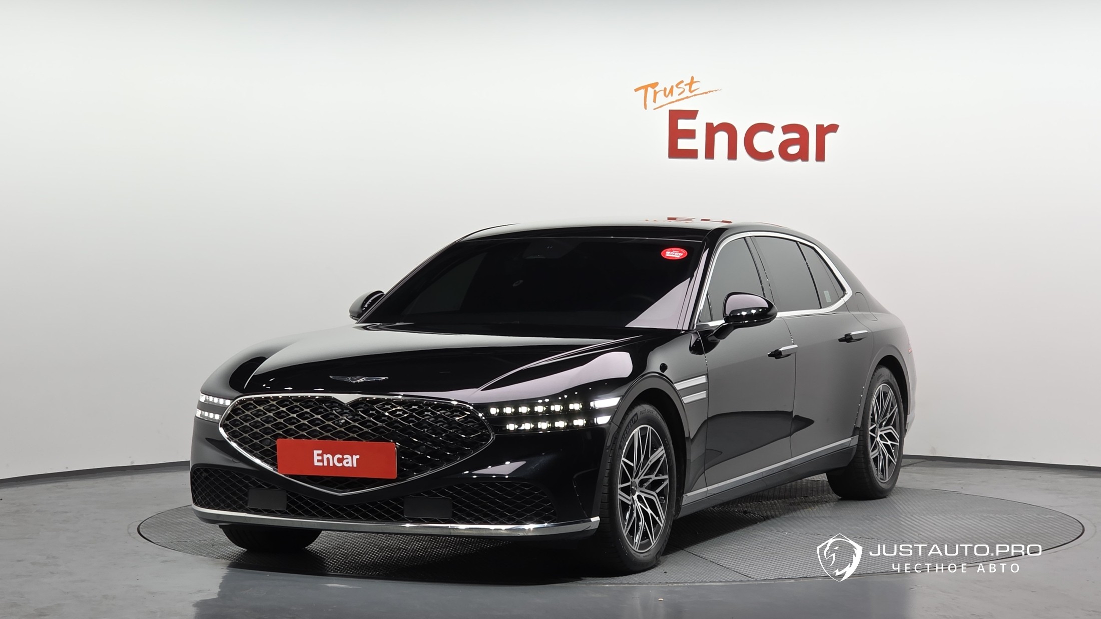 Автомобиль Genesis G90
